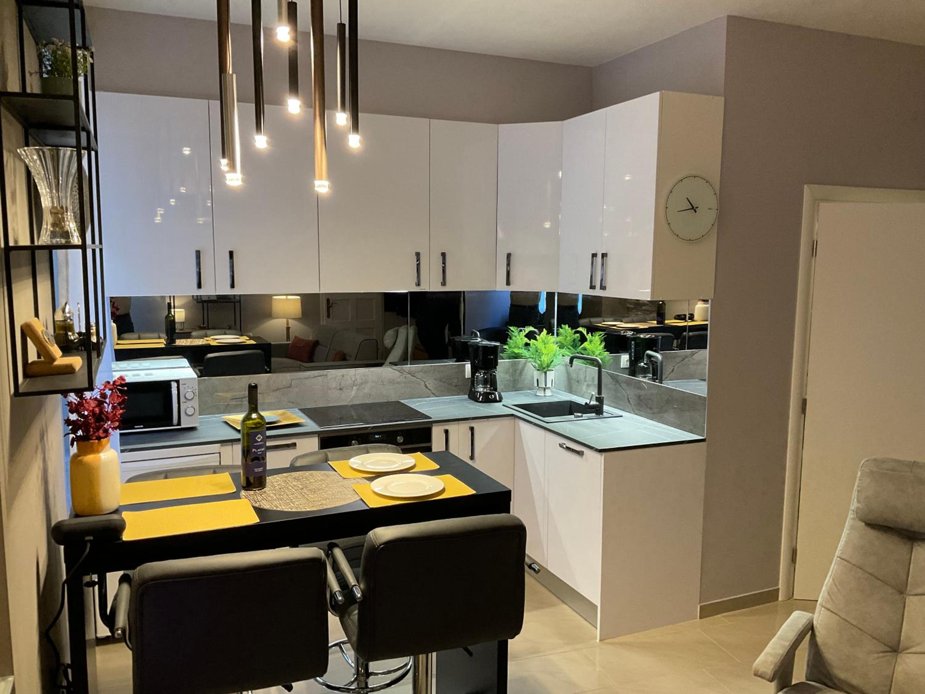 BELLA CAMPAGNA - Luxury Two Bedroom Apartment