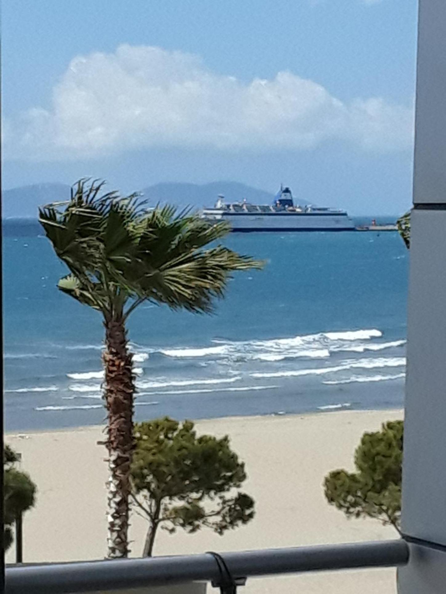 Sea View Marina Apartment Vlore