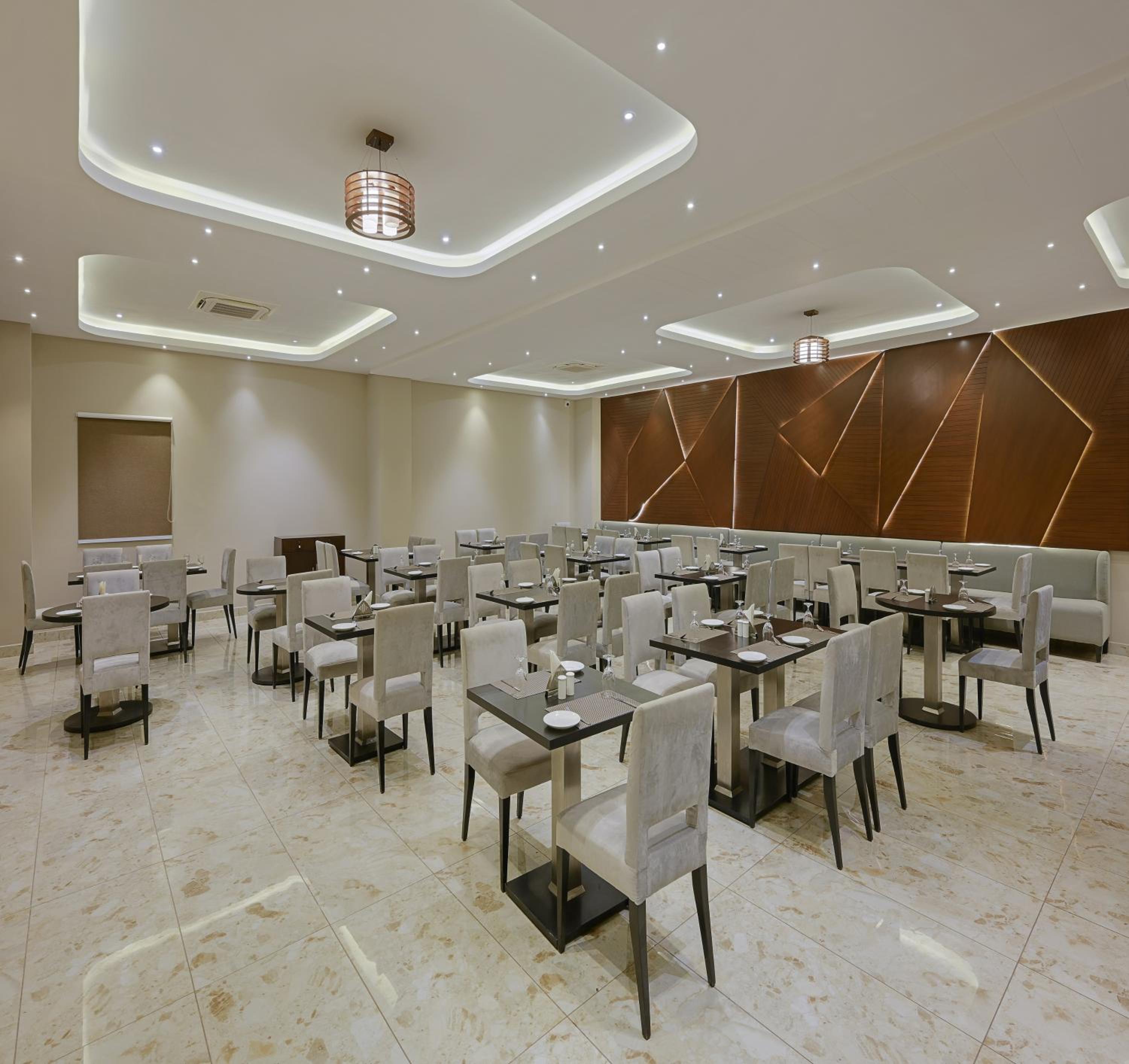 Red Tullip Md Valley Resort & Spa - Luxury Resort With Swimming Pool, Udaipur