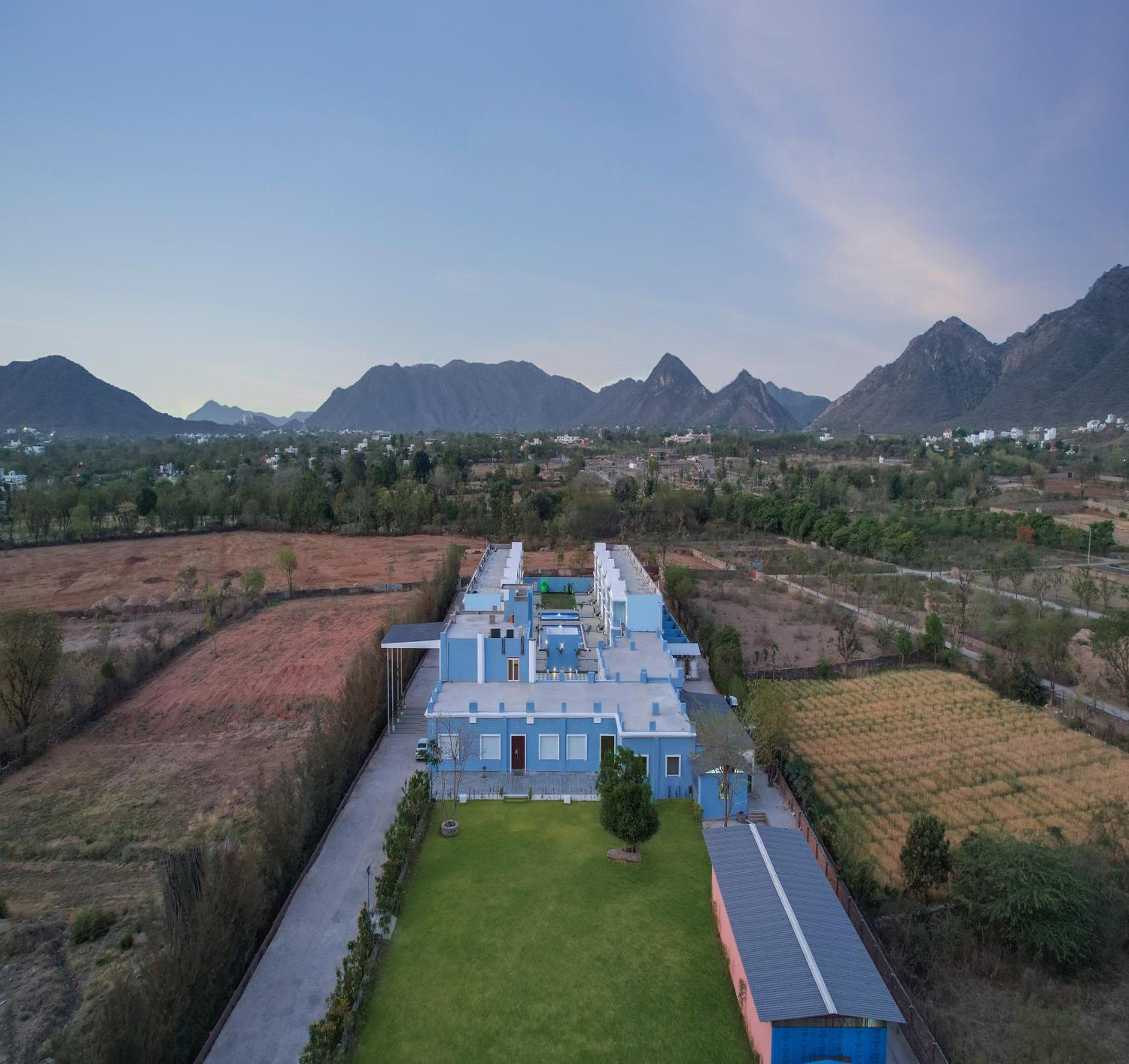 Red Tullip Md Valley Resort & Spa - Luxury Resort With Swimming Pool, Udaipur