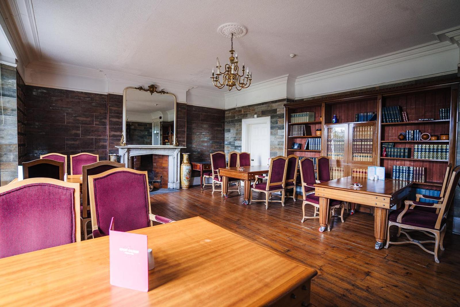 Court Colman Manor
