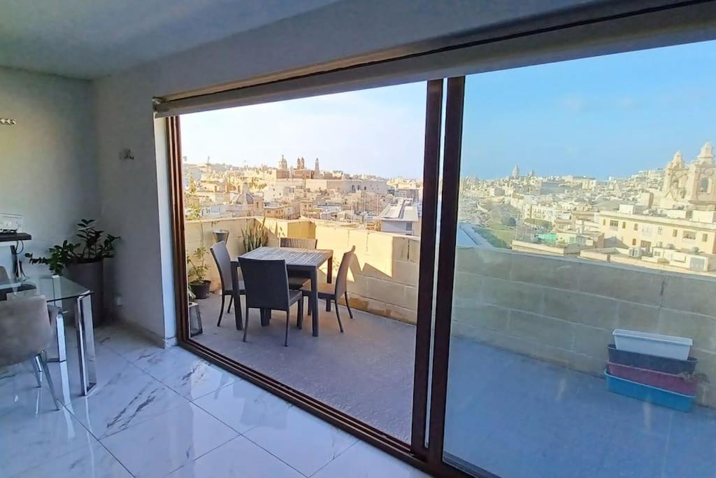 The View penthouse photo 4