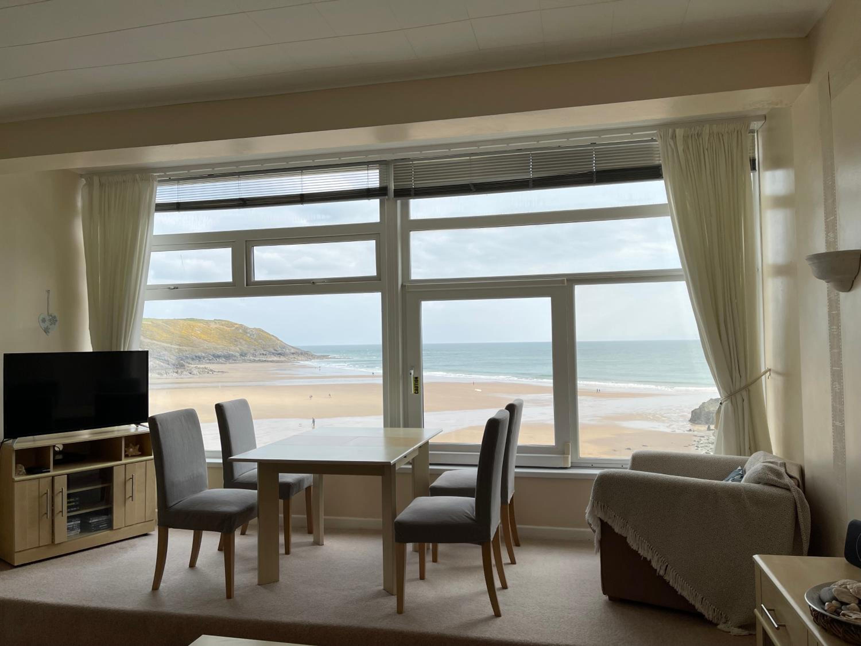 Redcliffe Apartments Flat 7A view 4