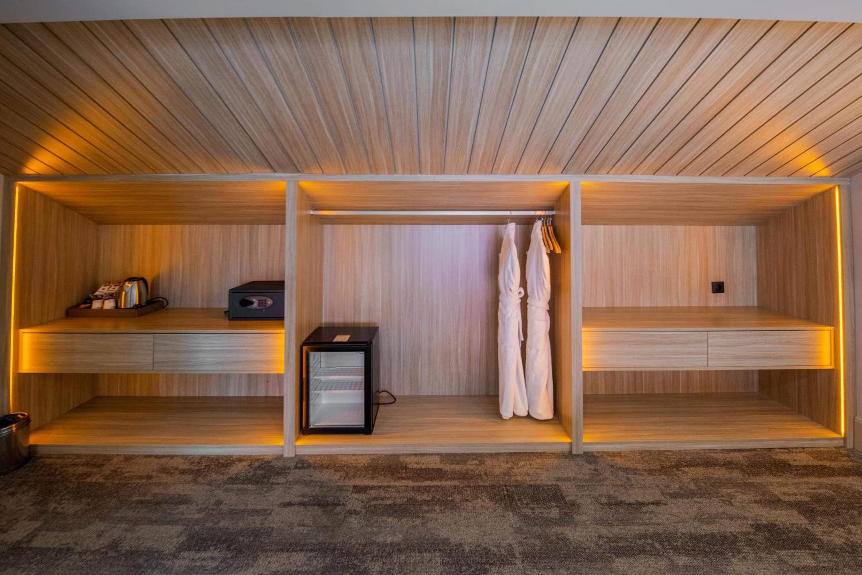 Dosso Dossi Otelleri Laleli - Image 30