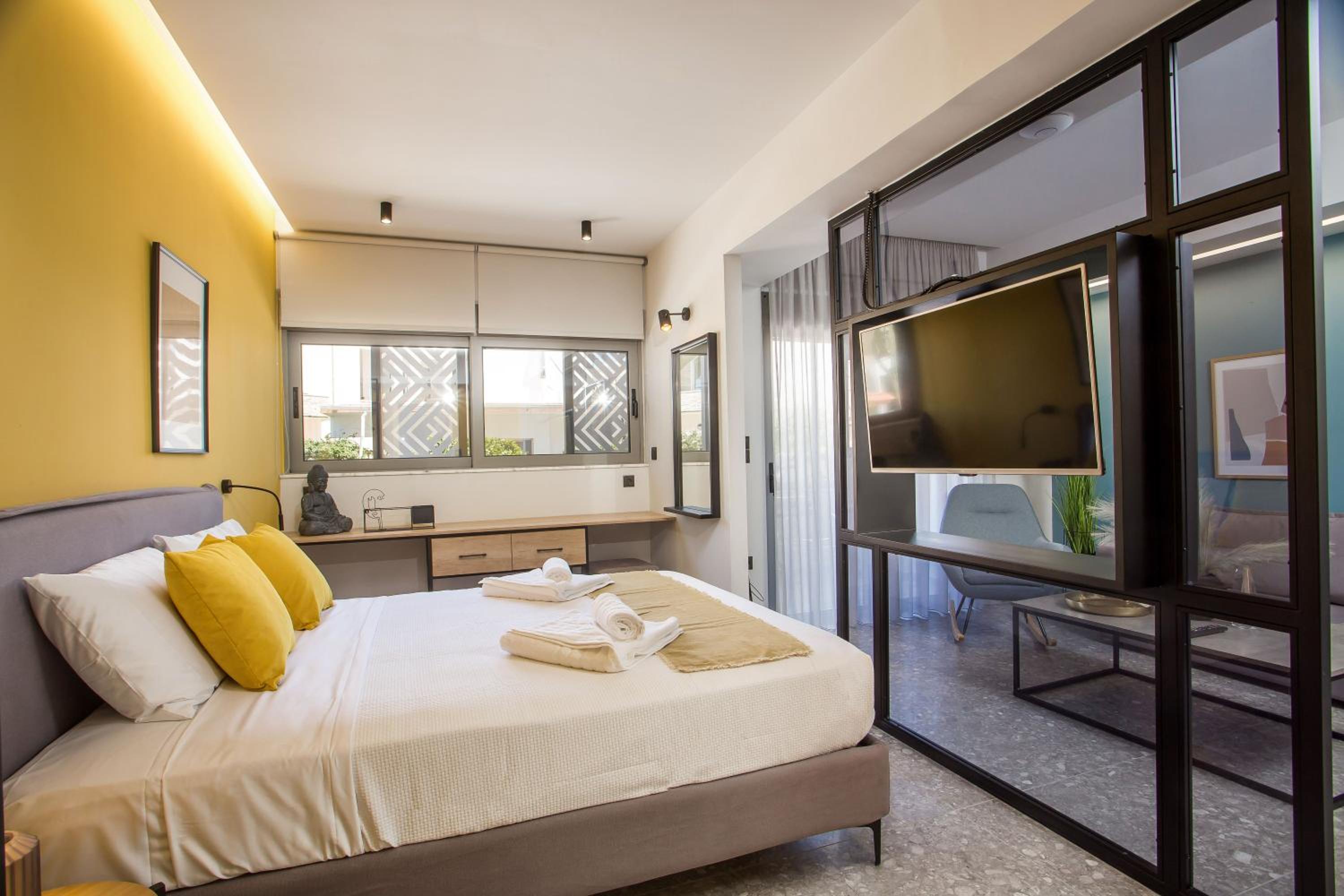 GM Apartments-Rhodes Luxury Living view 2