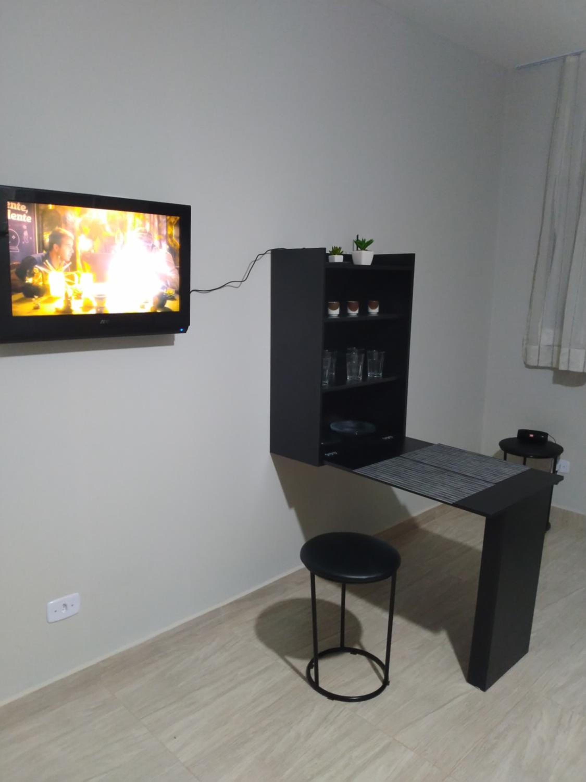 Kitnets bem localizada, próx ao autódromo!