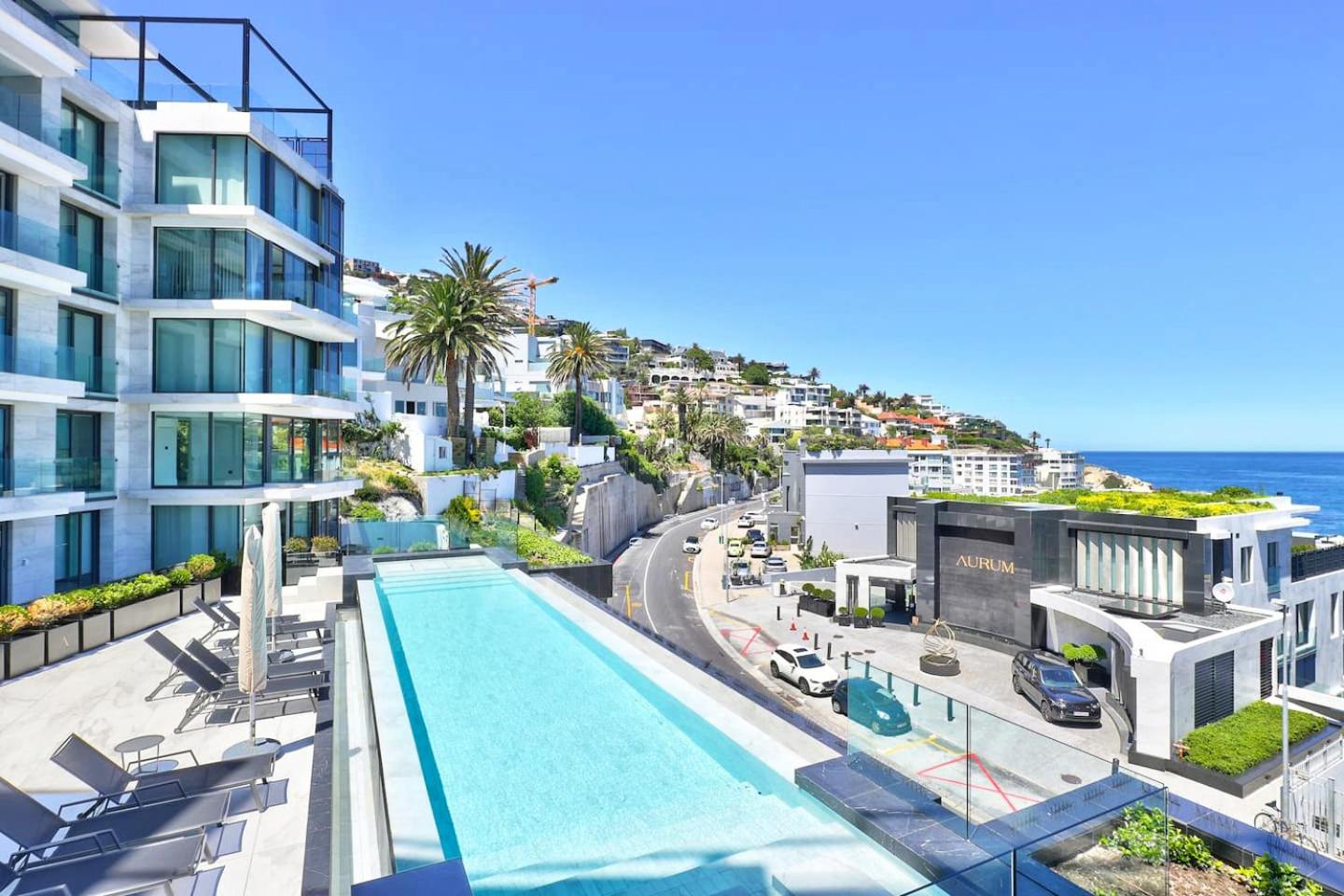 Bantry Bay Allure - Luxury Apt with the best views, Cape Town, photo 3 of 31