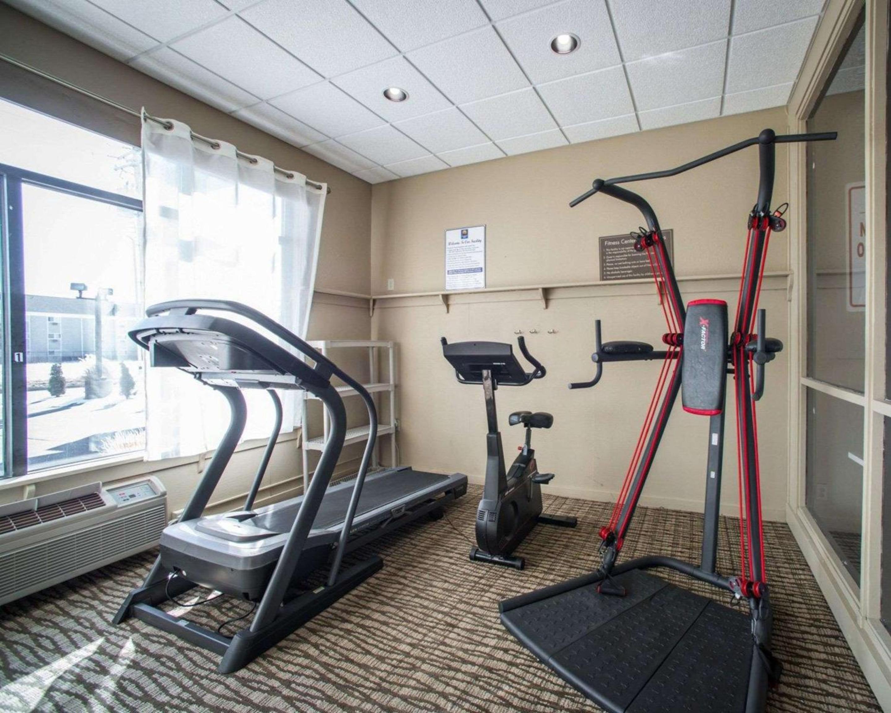 Comfort Inn  Suites St Louis-Hazelwood - Property Image 2