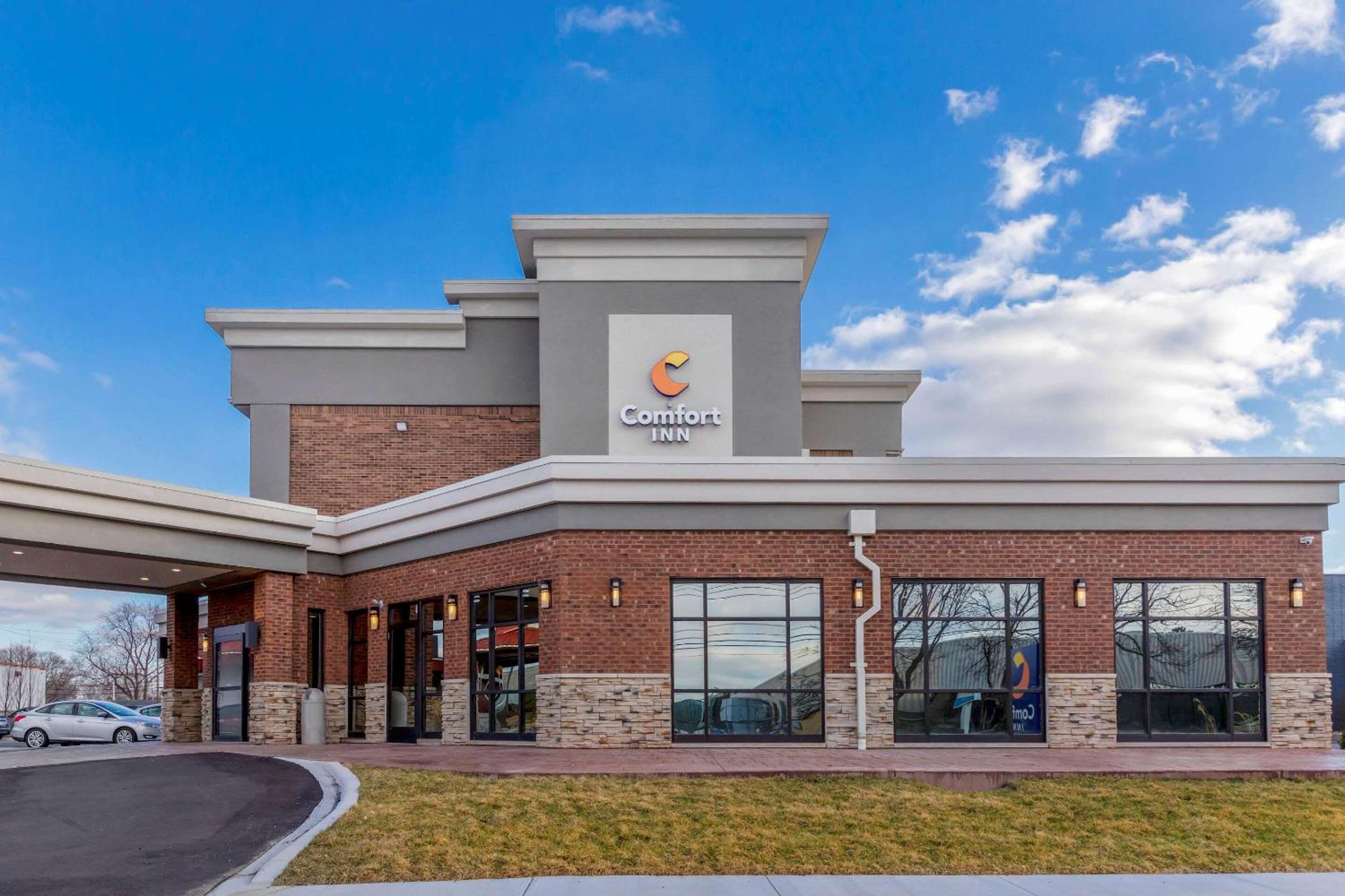Comfort Inn Detroit - Troy view 2