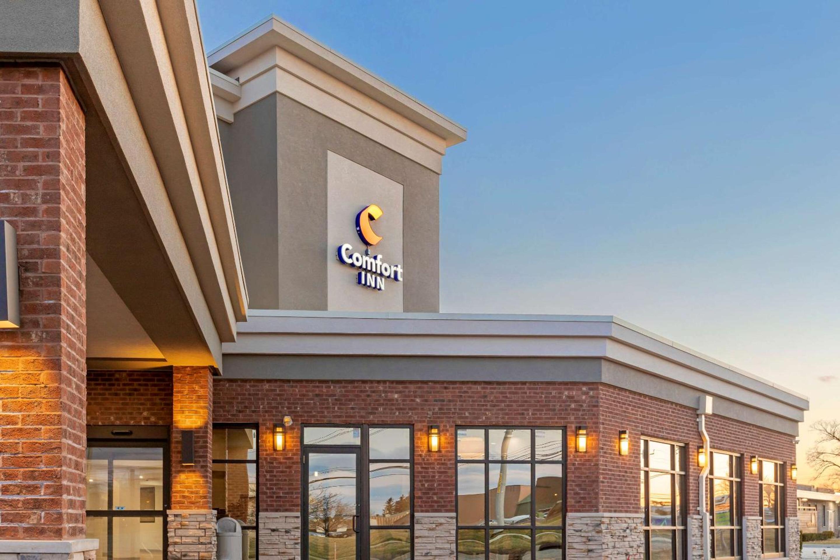 Comfort Inn Detroit - Troy view 3
