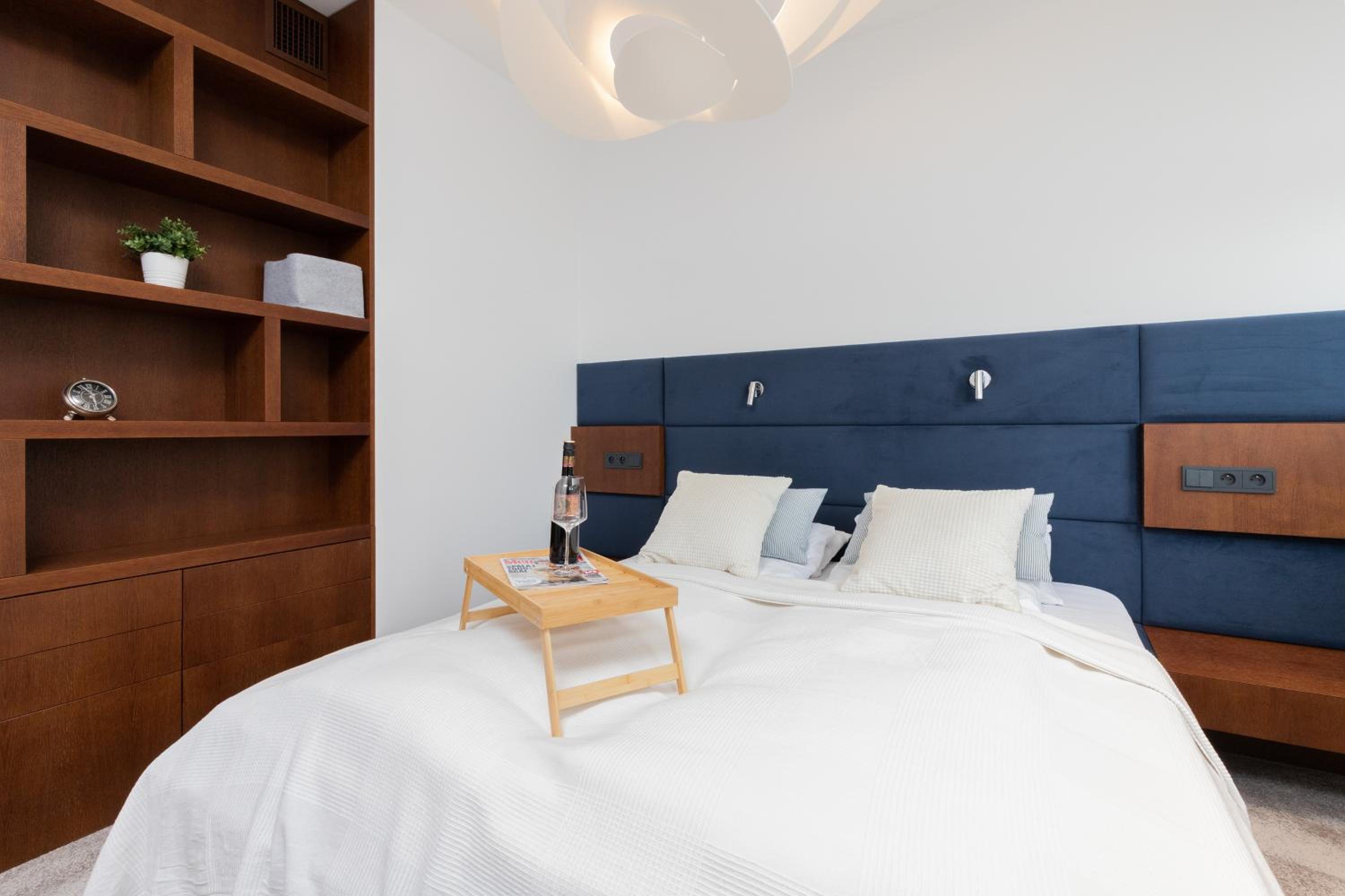 Sea Towers 15th floor Apartment with Sea View by Renters Prestige view 4