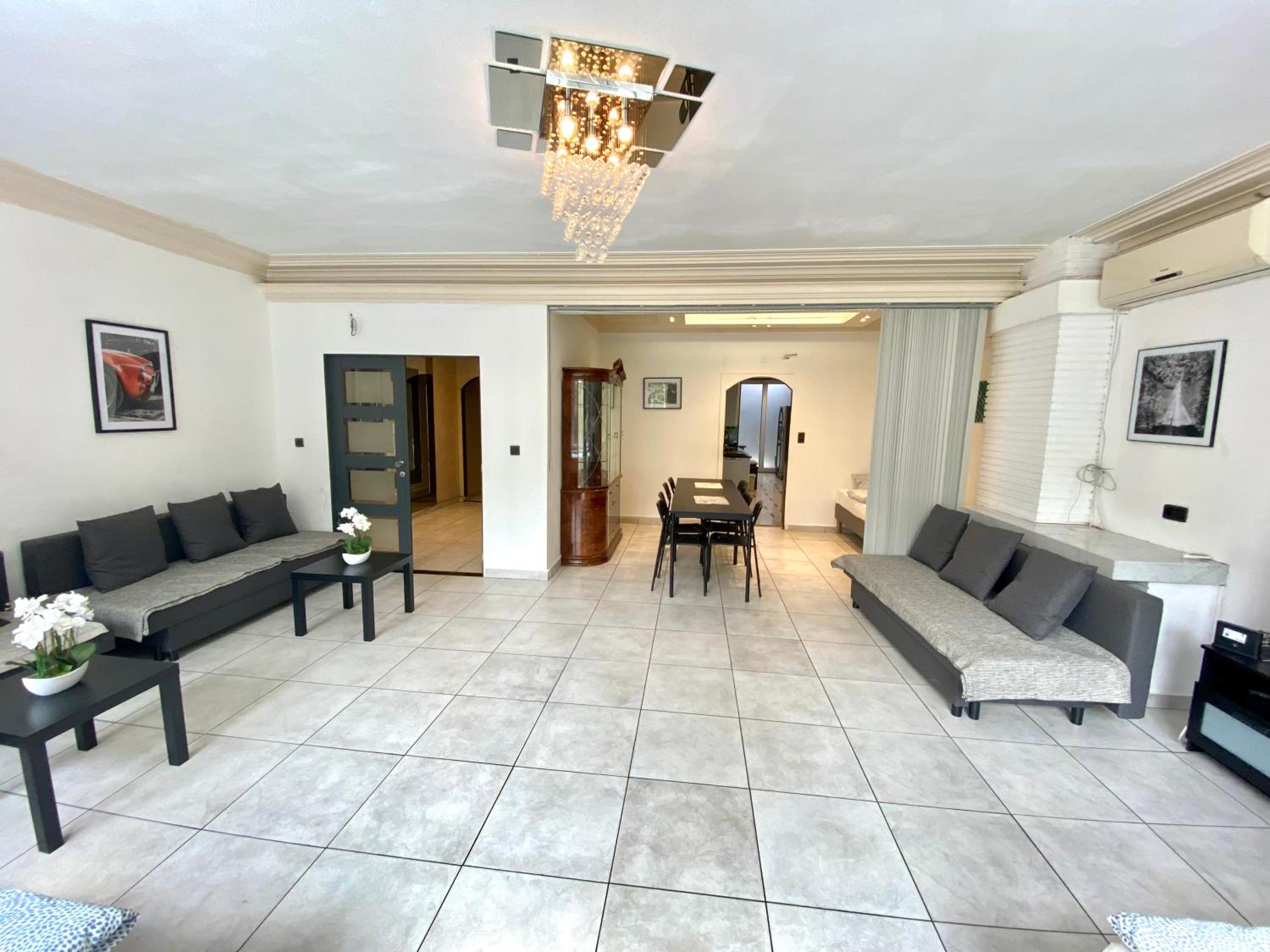 Central Park Apartments view 5
