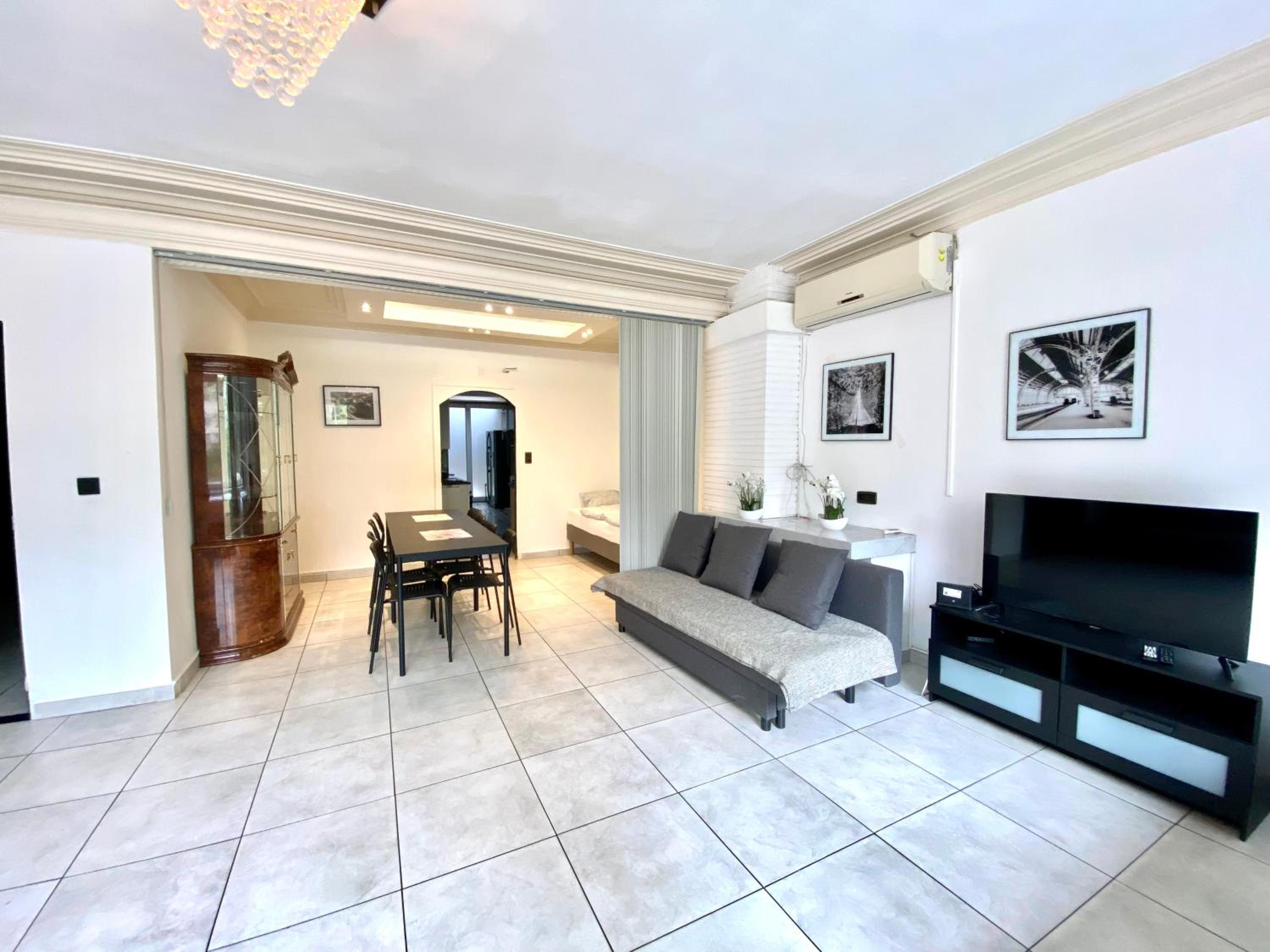 Central Park Apartments view 3