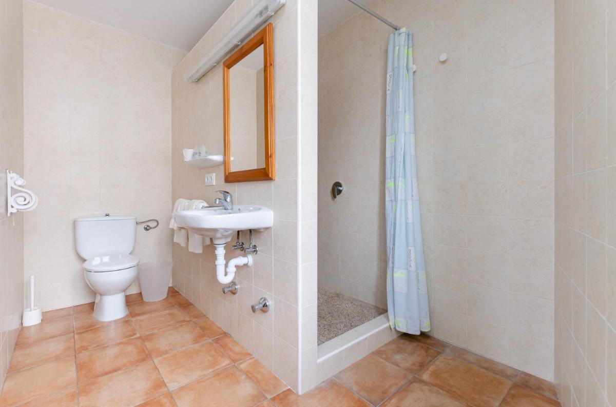 Cala Ratjada Vacations - Hostal Marina - Property Image 3