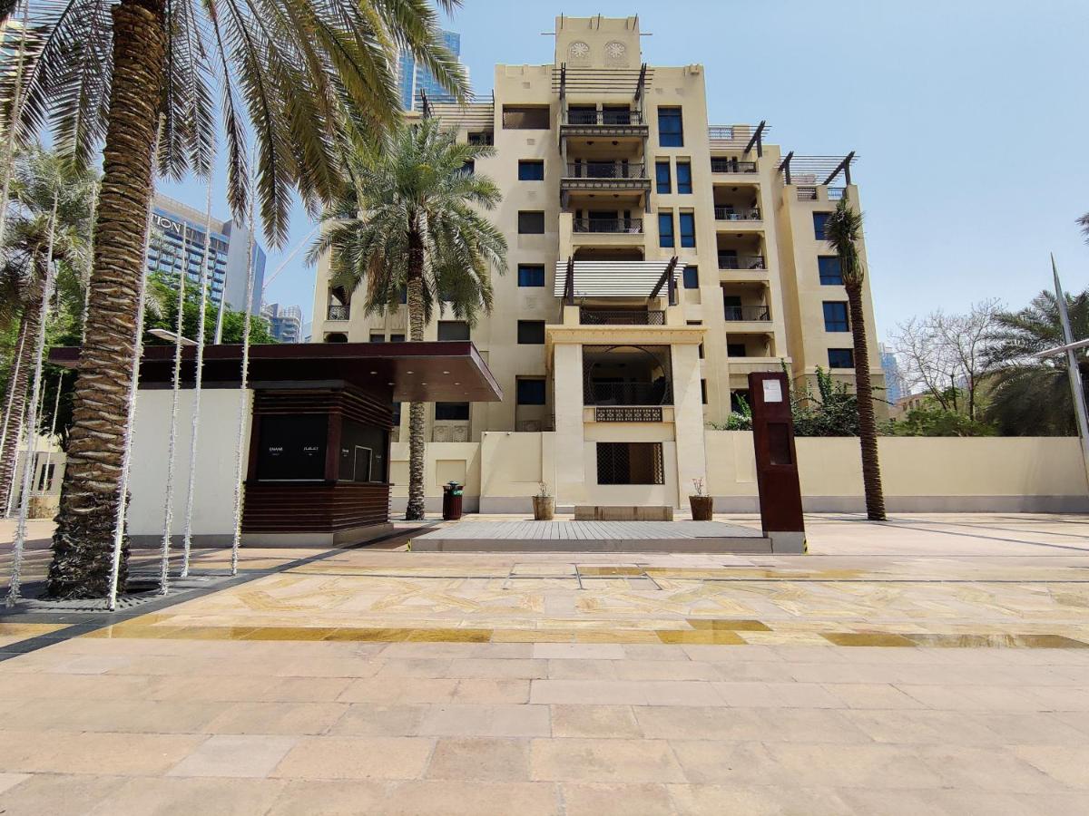 HiGuests - Charming Apt With Private Balcony Near Dubai Mall