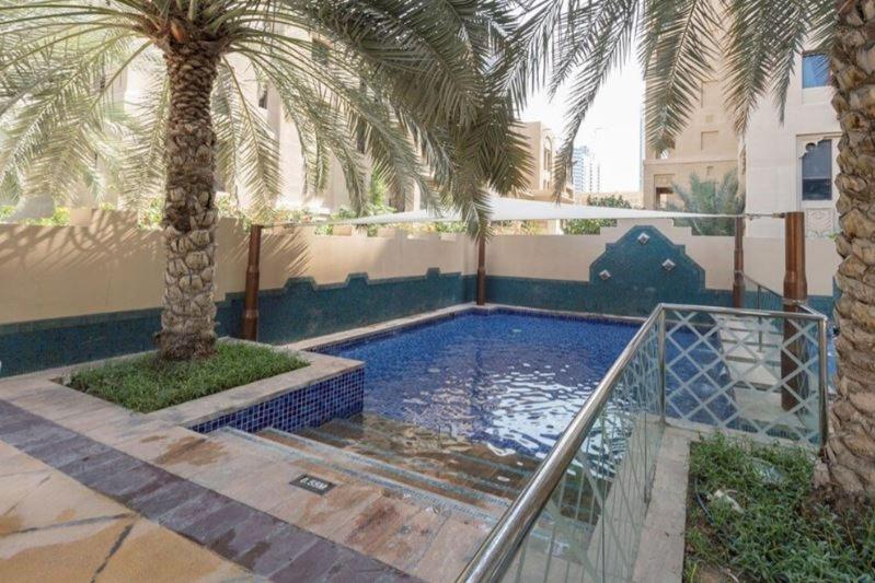 HiGuests - Charming Apt With Private Balcony Near Dubai Mall