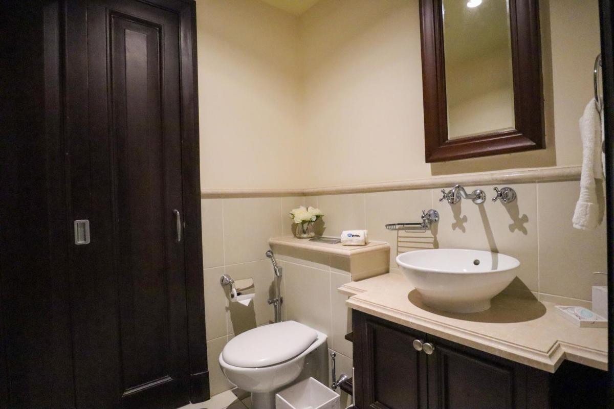HiGuests - Charming Apt With Private Balcony Near Dubai Mall