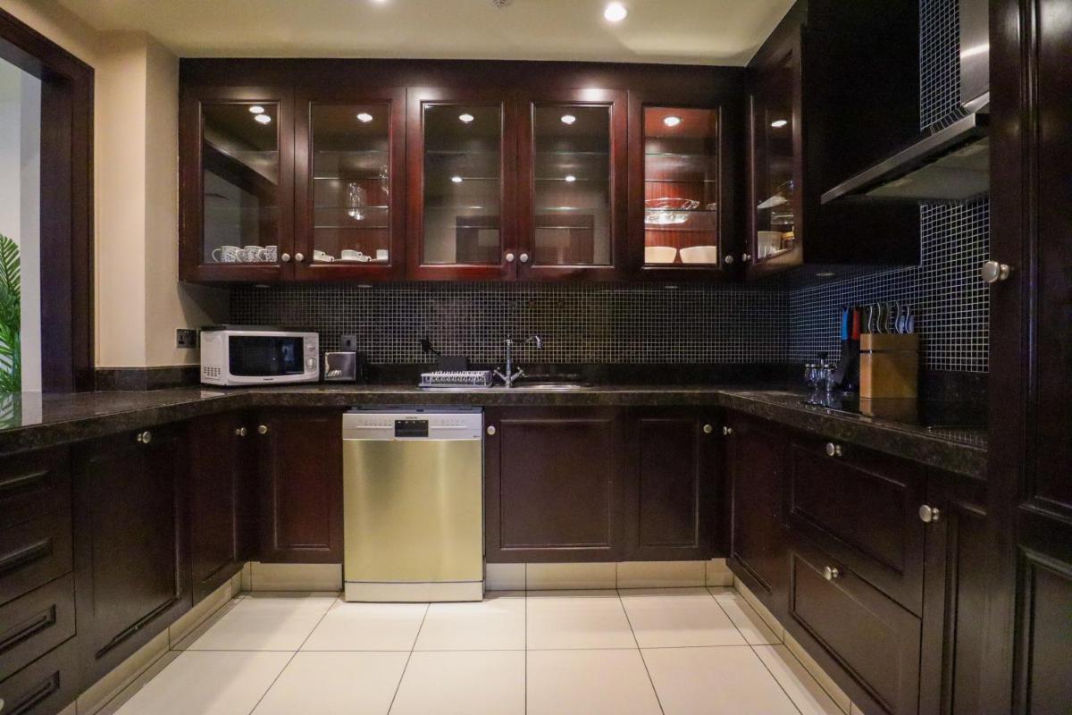 HiGuests - Charming Apt With Private Balcony Near Dubai Mall