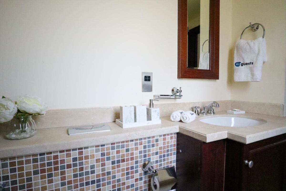 HiGuests - Charming Apt With Private Balcony Near Dubai Mall