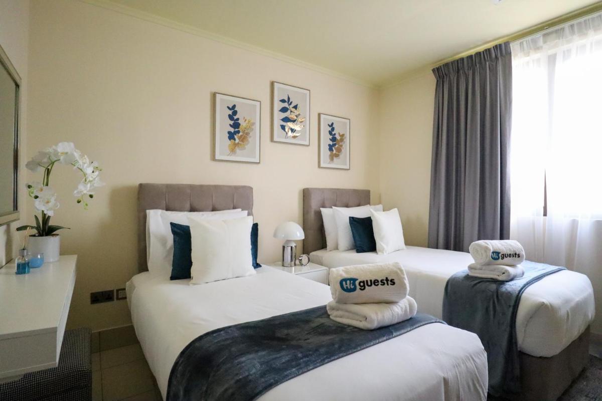 HiGuests - Charming Apt With Private Balcony Near Dubai Mall