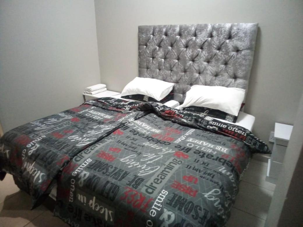 THE MEDIA Property Rosebank