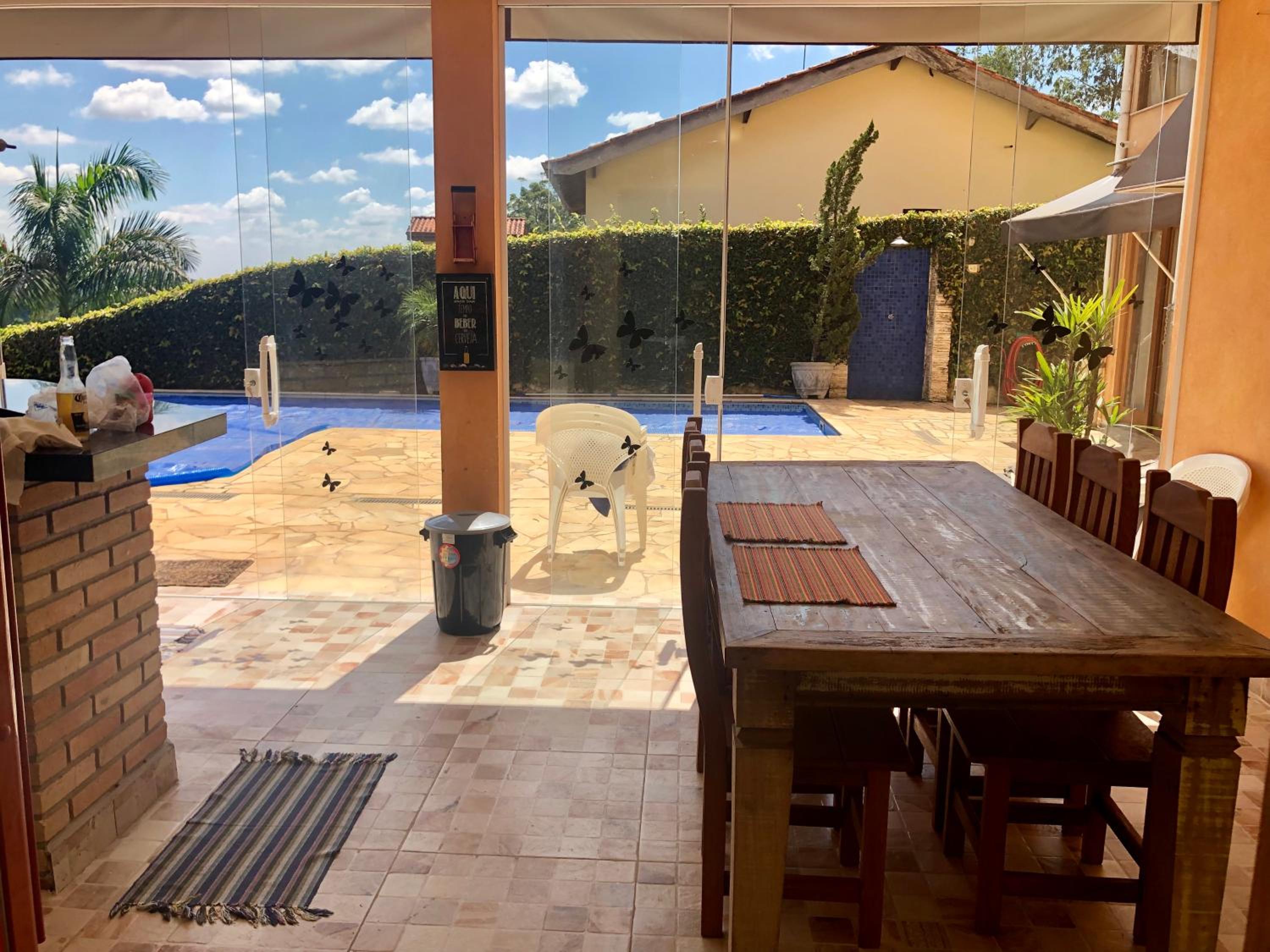 Casa encantadora com piscina aquecida em condomínio