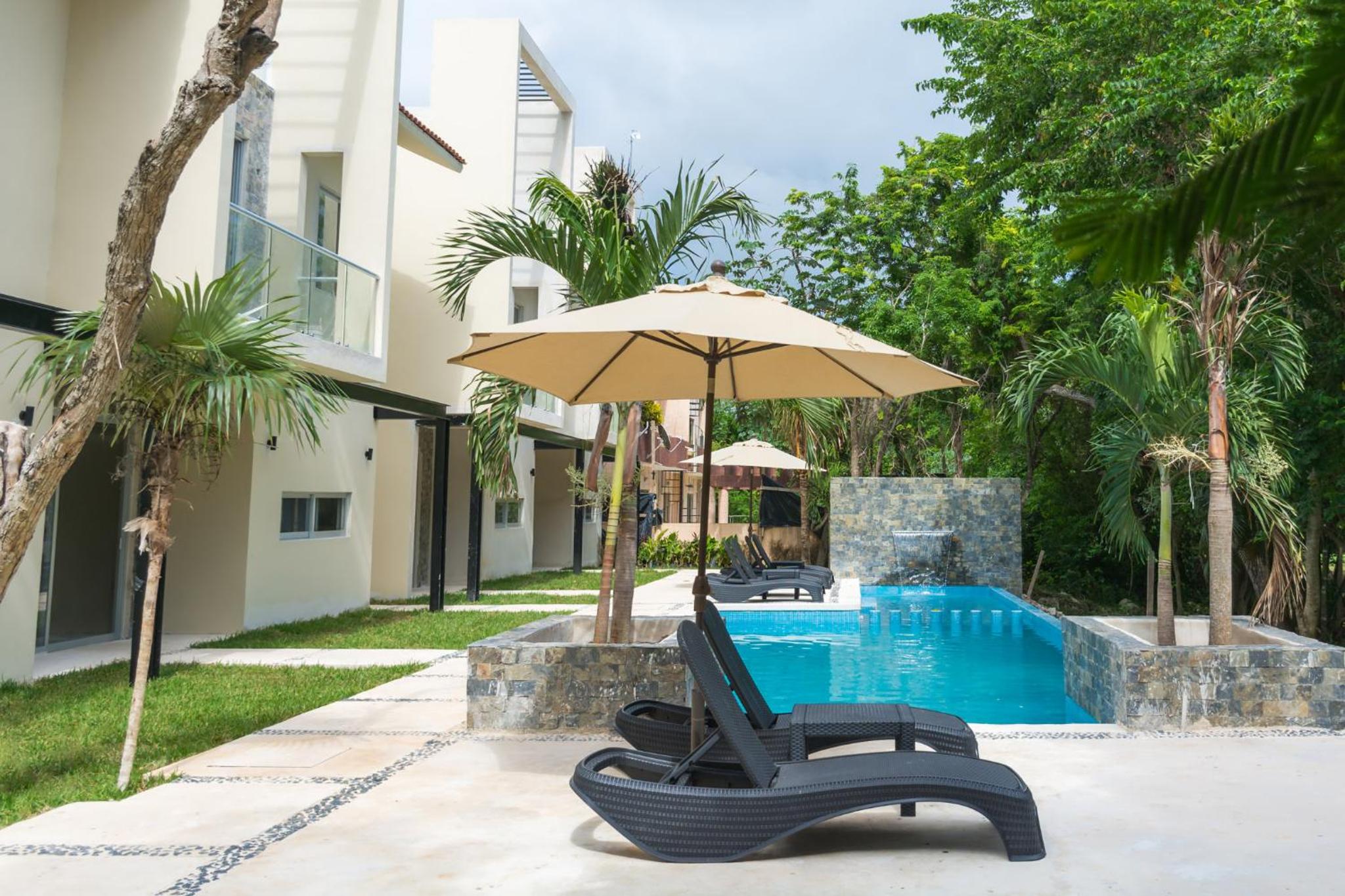 Hotel Estudio en Puerto Aventuras, Condominio con Alberca # 202 - Image 1