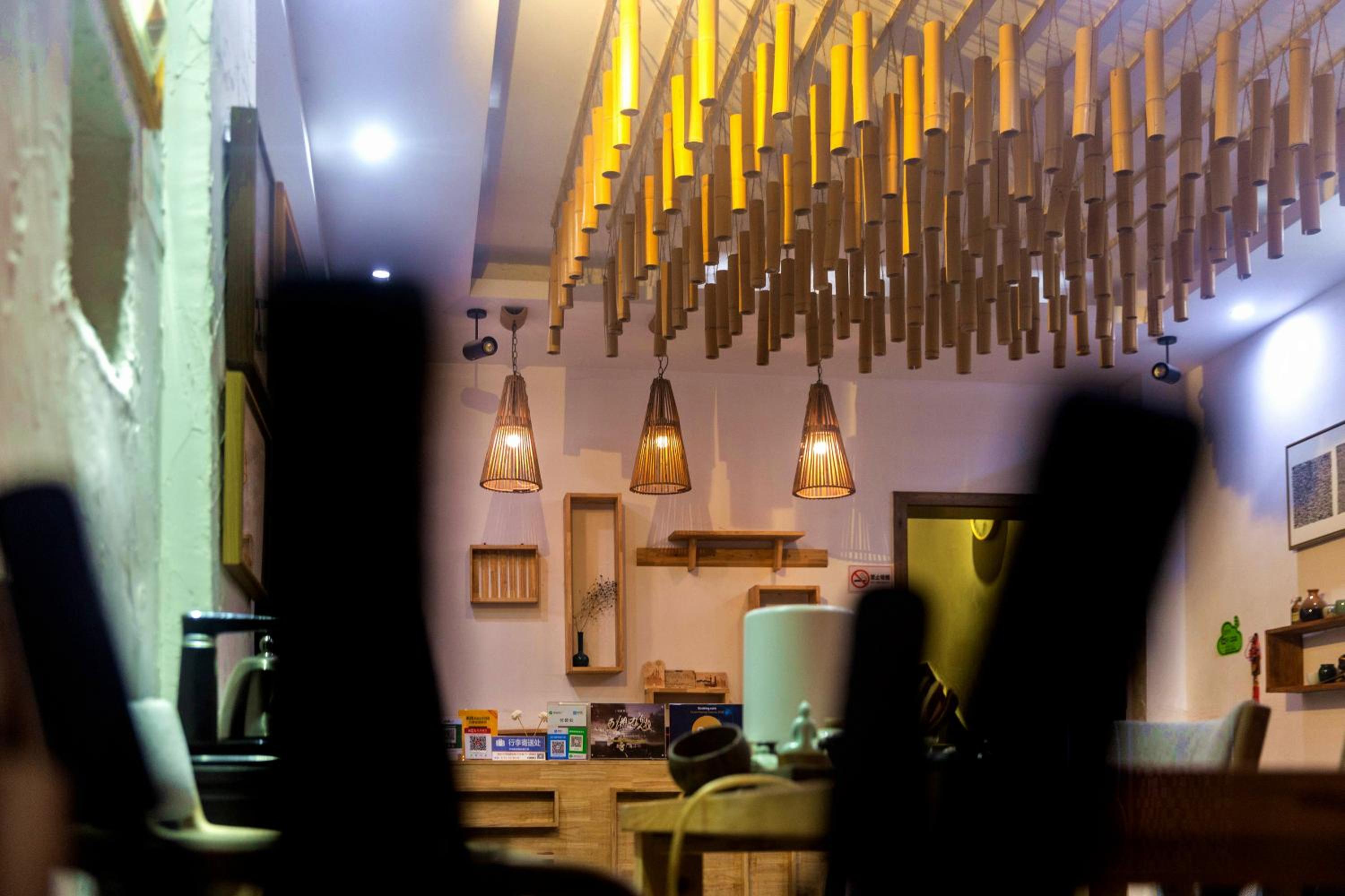 Wally House Hostel - walk 5 minutes to east gate of National Forest Park-ticket book services-free laundry facilities-free capsule coffee-Tour route introd