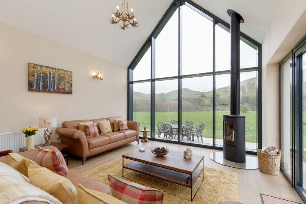 Balbeg Cottage view 4