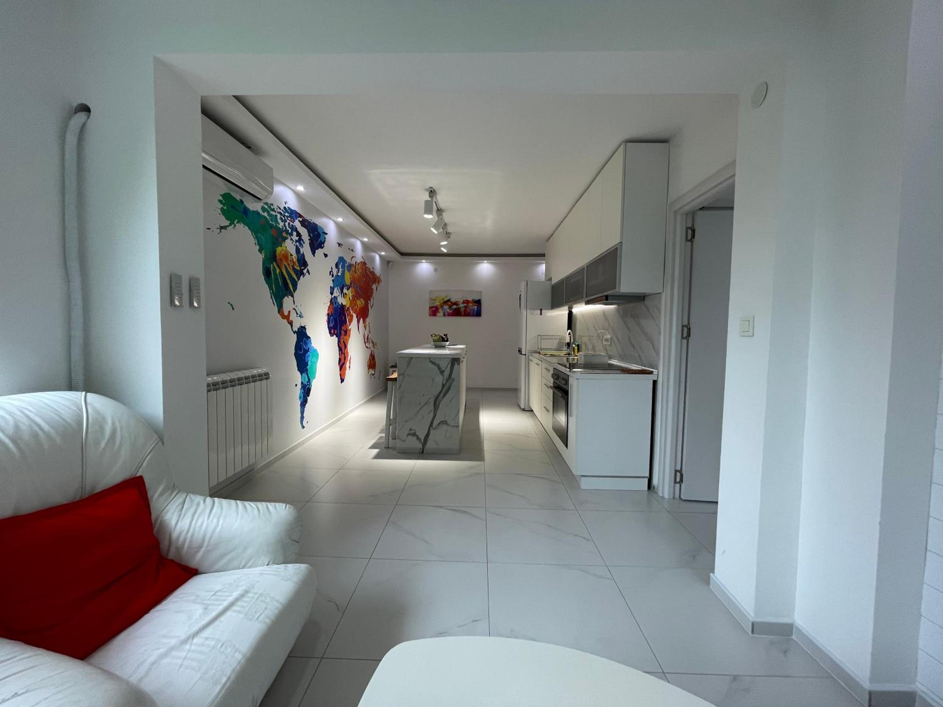 EVA WorldMap Oasis 2BR, 2BA, Free Parking, Balcony view 5