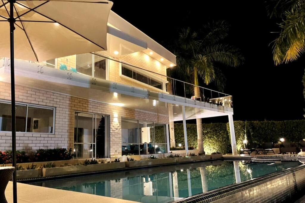 Hotel Comoda Casa Finca Con Piscina - San Jeronimo, Ant