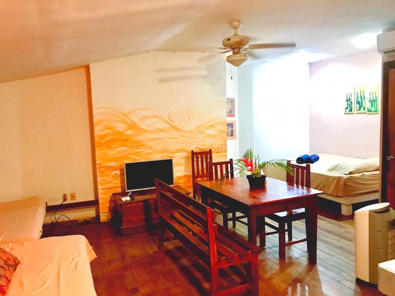 Beautiful Second Story Apartment 202 Next to Playa Flamingo