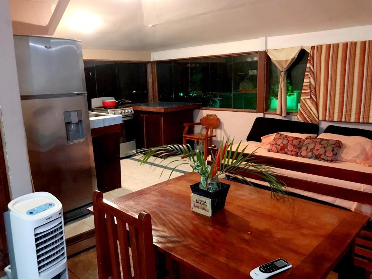 Beautiful Second Story Apartment 202 Next to Playa Flamingo