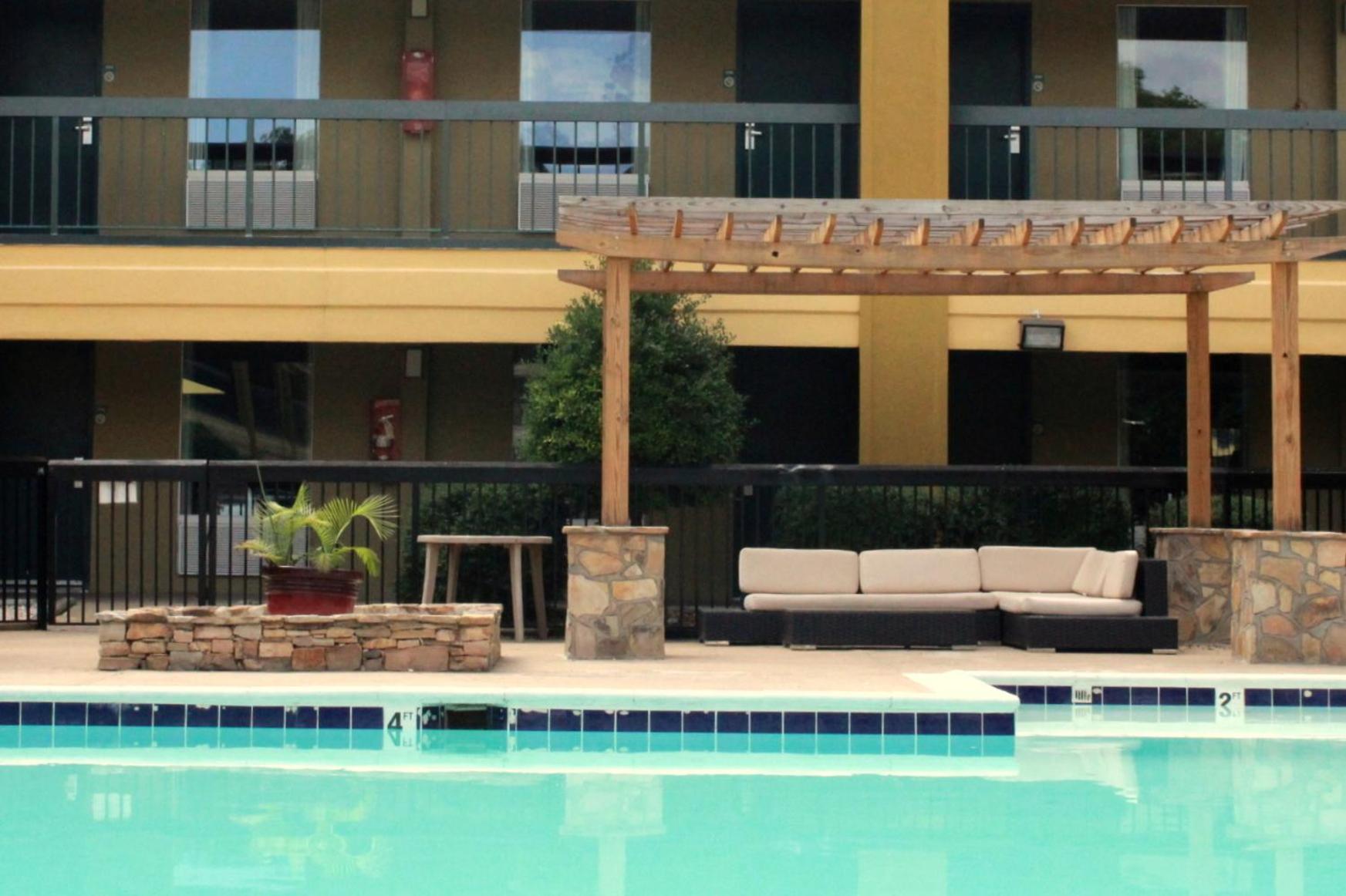 Days Inn by Wyndham Attalla - Property Image 7