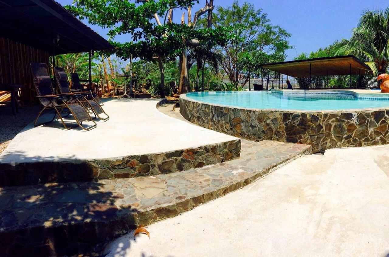 Beautiful Second Story Apartment 202 Next to Playa Flamingo