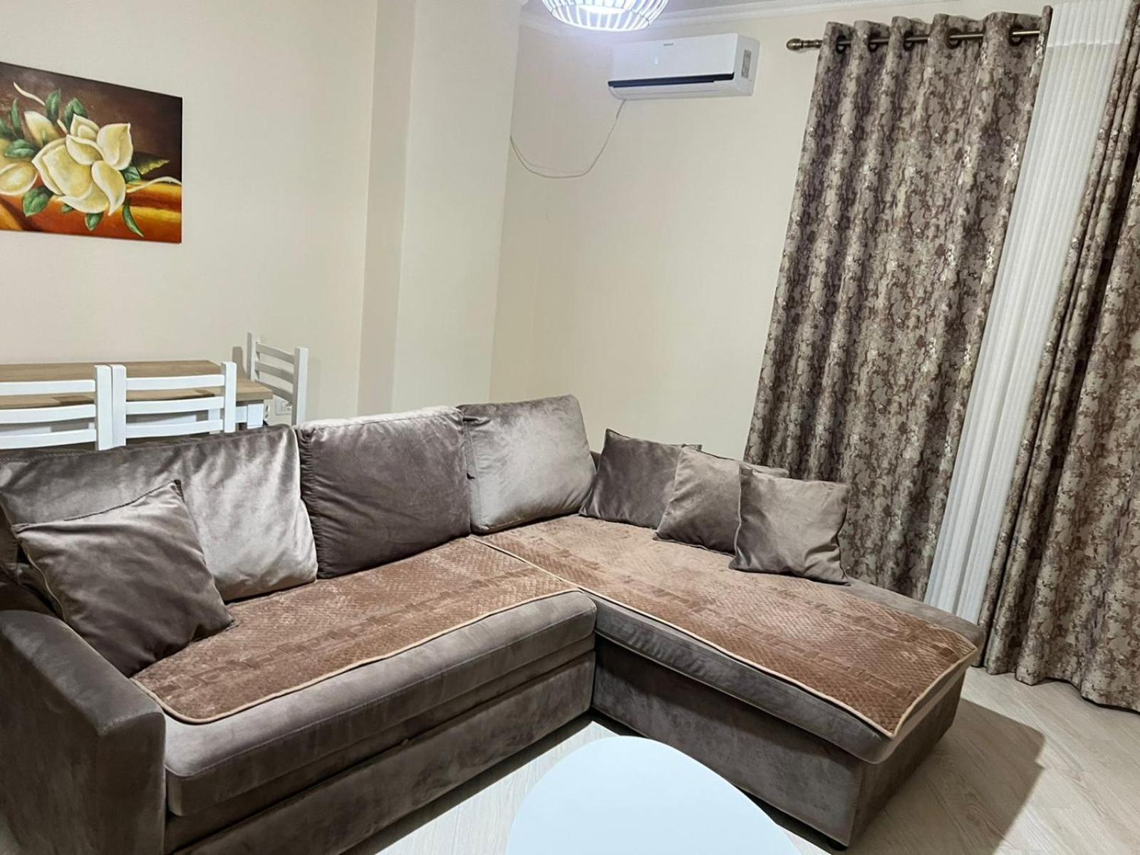 Alb's Apartment 2