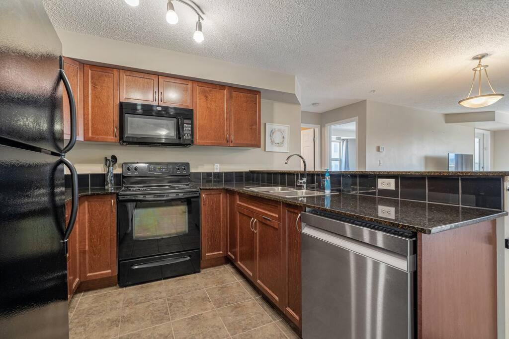 Lookout Pointe, Lakeview, Pool, Hot Tub, Gym