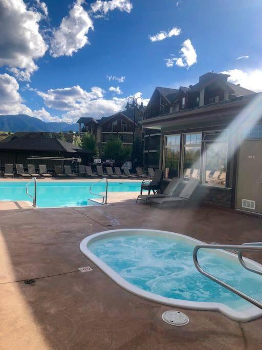 Lookout Pointe, Lakeview, Pool, Hot Tub, Gym