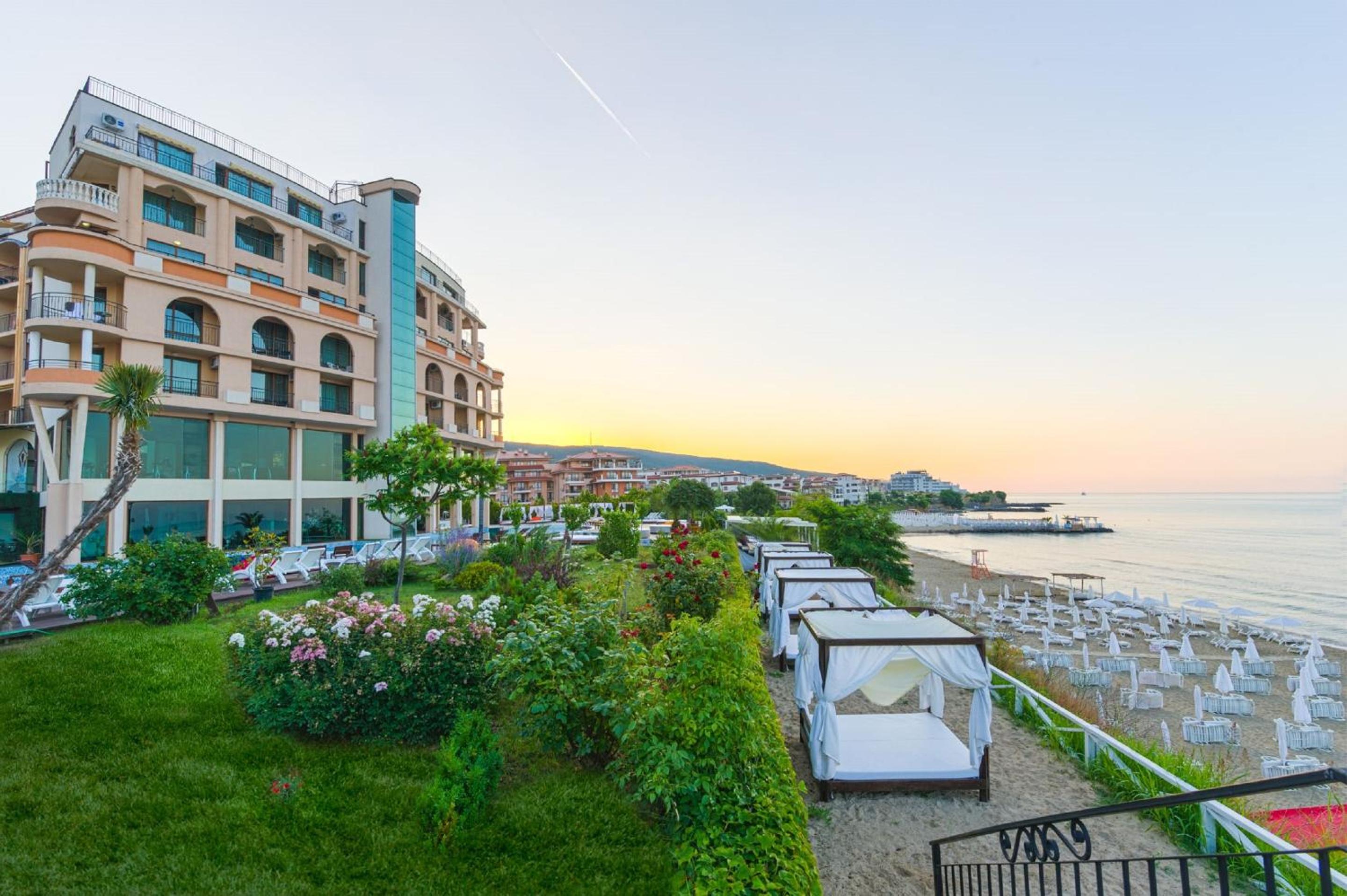 Hotel Grand Hotel Sveti Vlas- All Seasons Fitness & SPA Hotel - Image 1