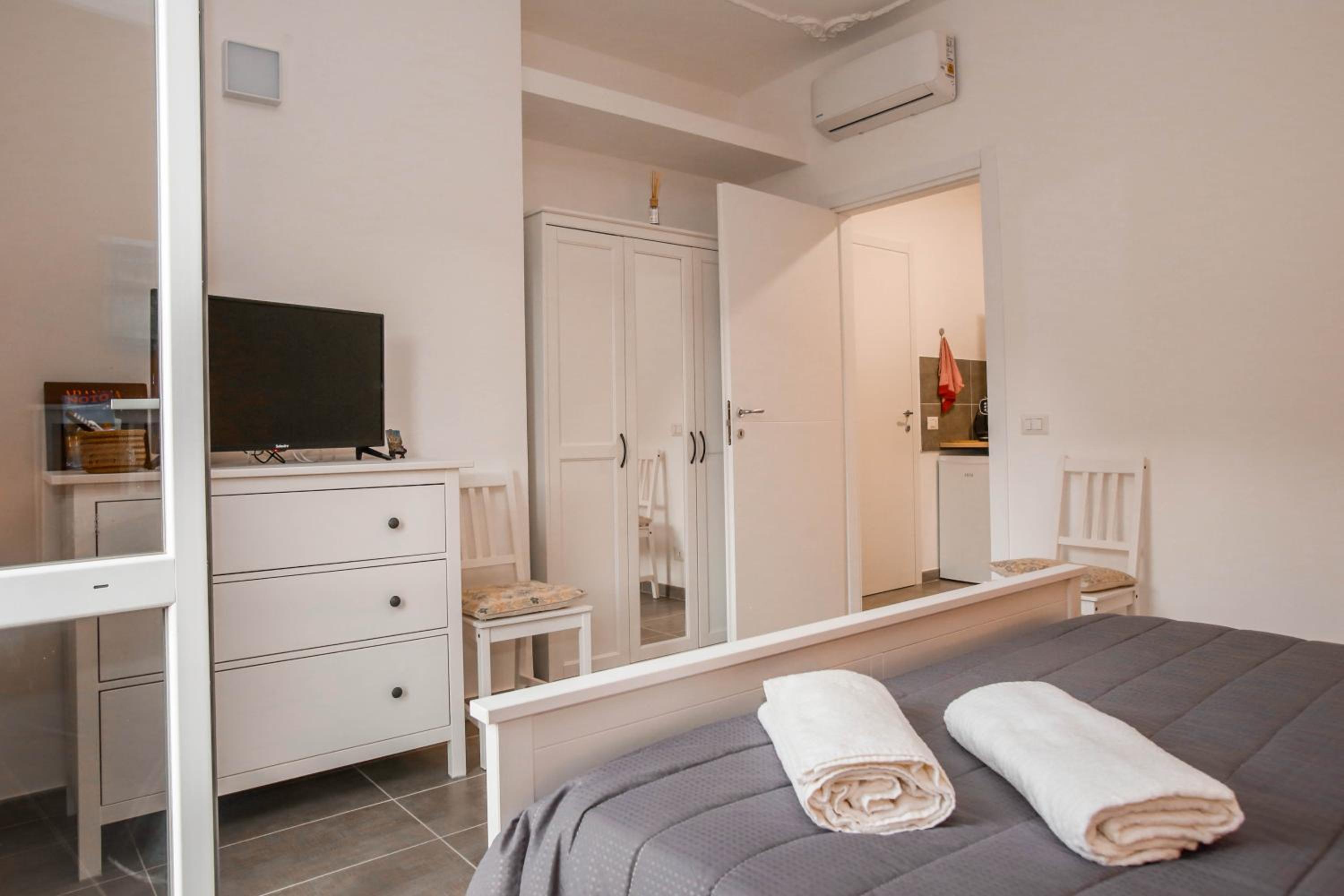 Modica Vacations - La Finestra Sul Castello - Modica Panoramic Flats - Property Image 21