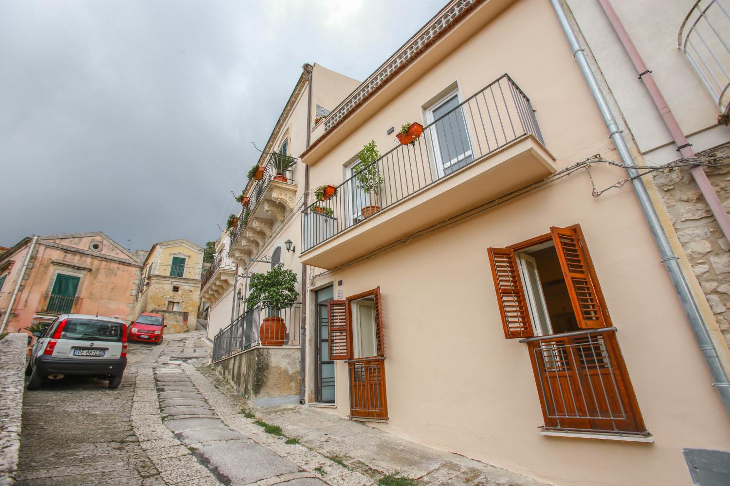 Modica Vacations - La Finestra Sul Castello - Modica Panoramic Flats - Property Image 33