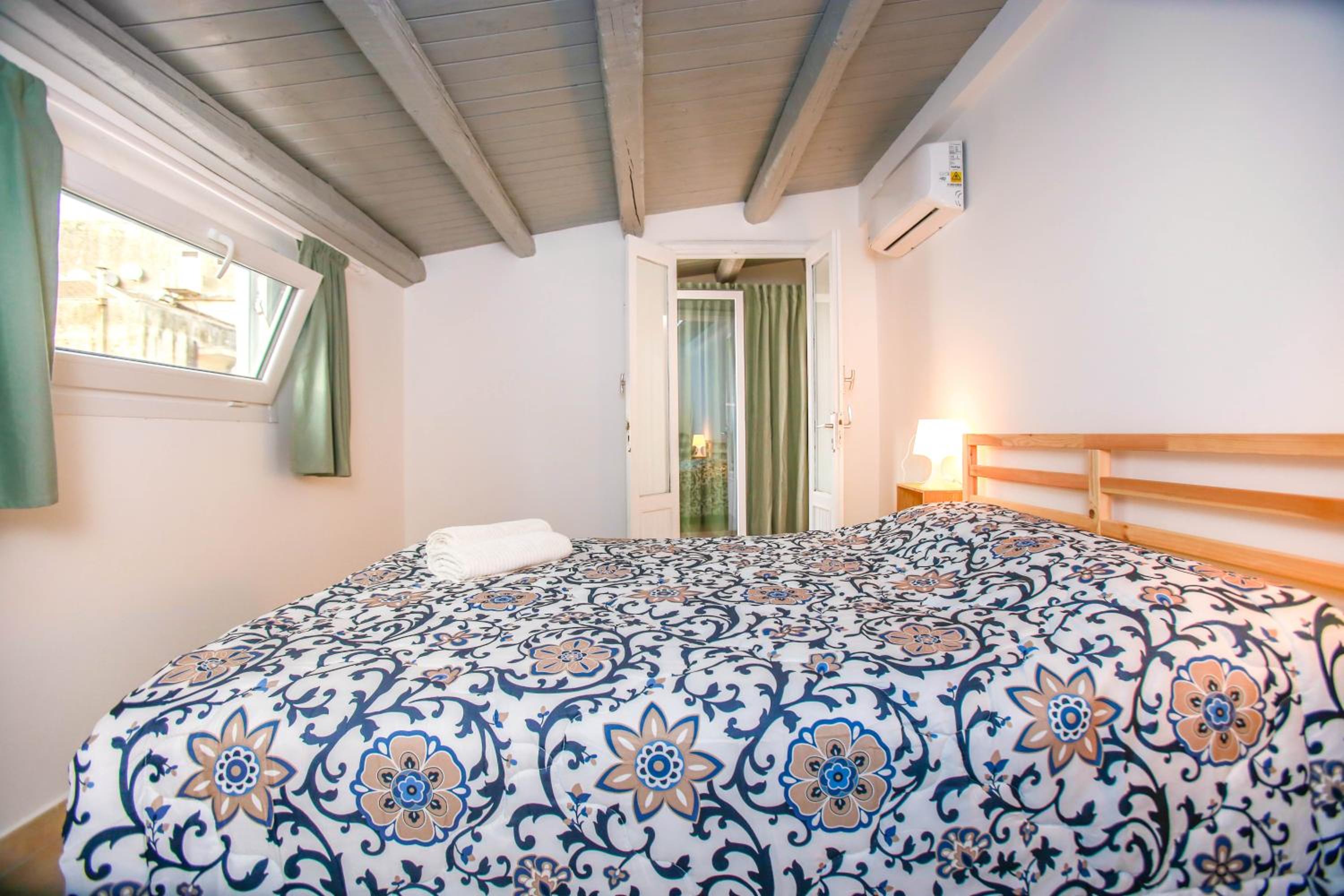 Modica Vacations - La Finestra Sul Castello - Modica Panoramic Flats - Property Image 4