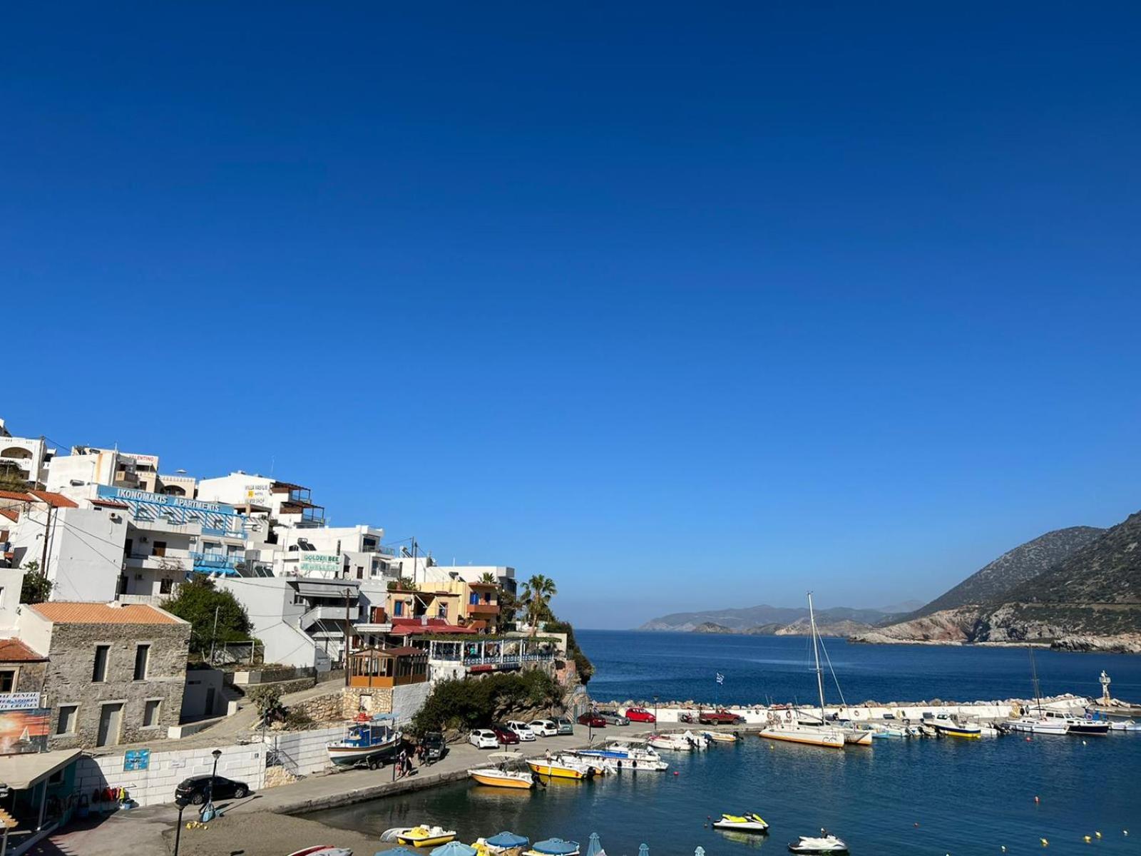 Hotel Sea View Studios Bali Harbour Beach - Image 1