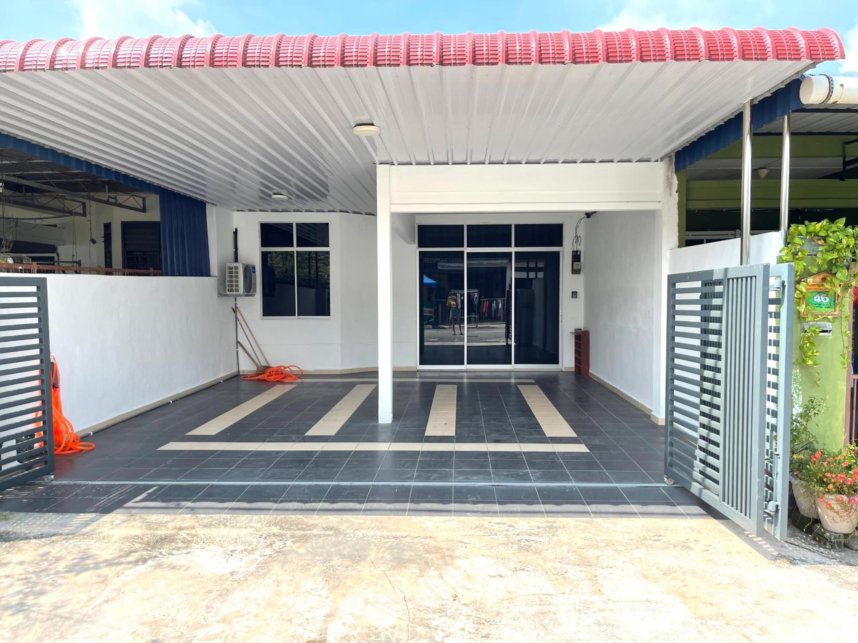 Cozy 288 Entire 3 bedroom House @ Alma Bukit Mertajam photo 2