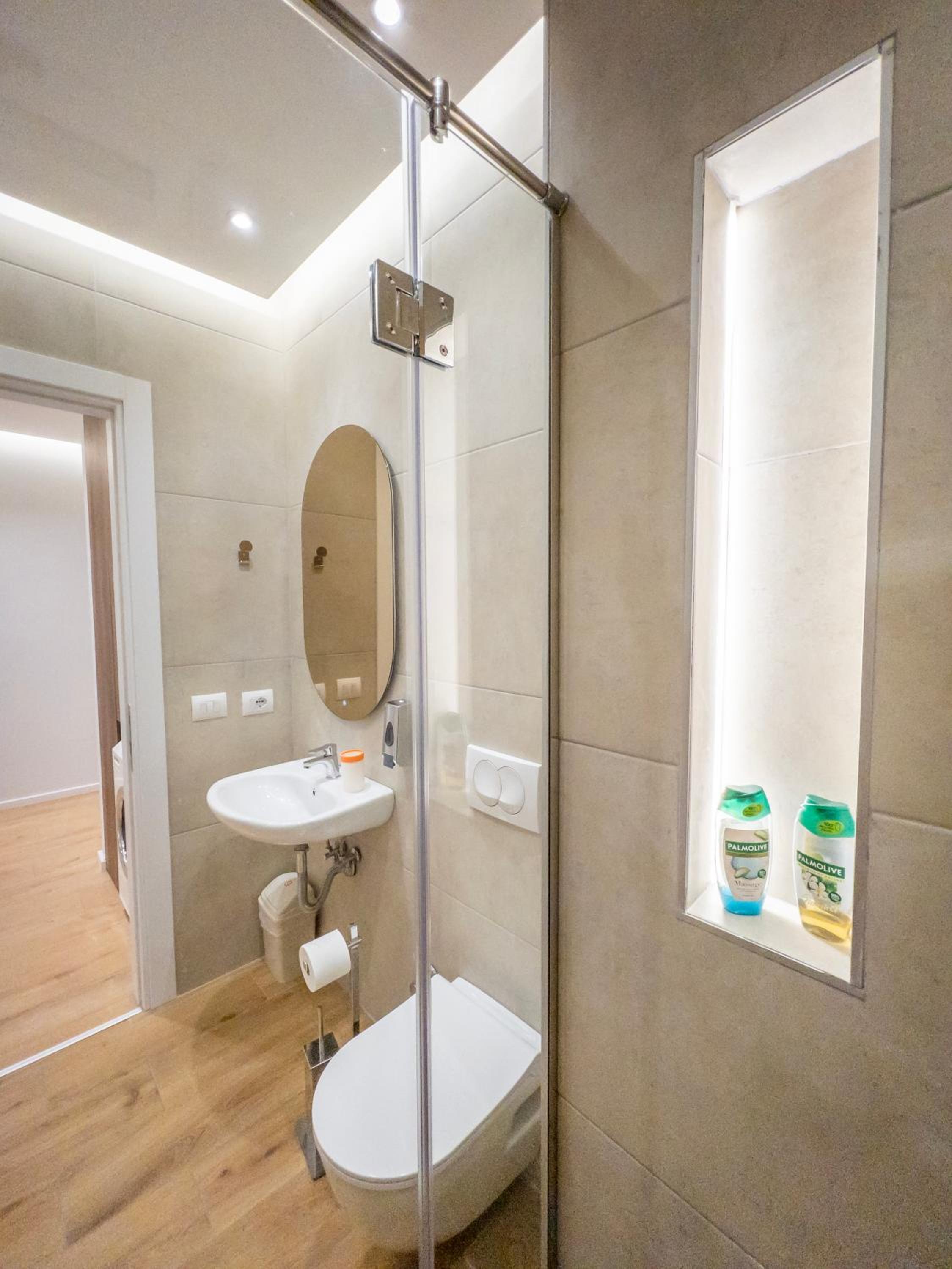 PIN Apartments - 3 Min to Skanderbeg - Free Parking