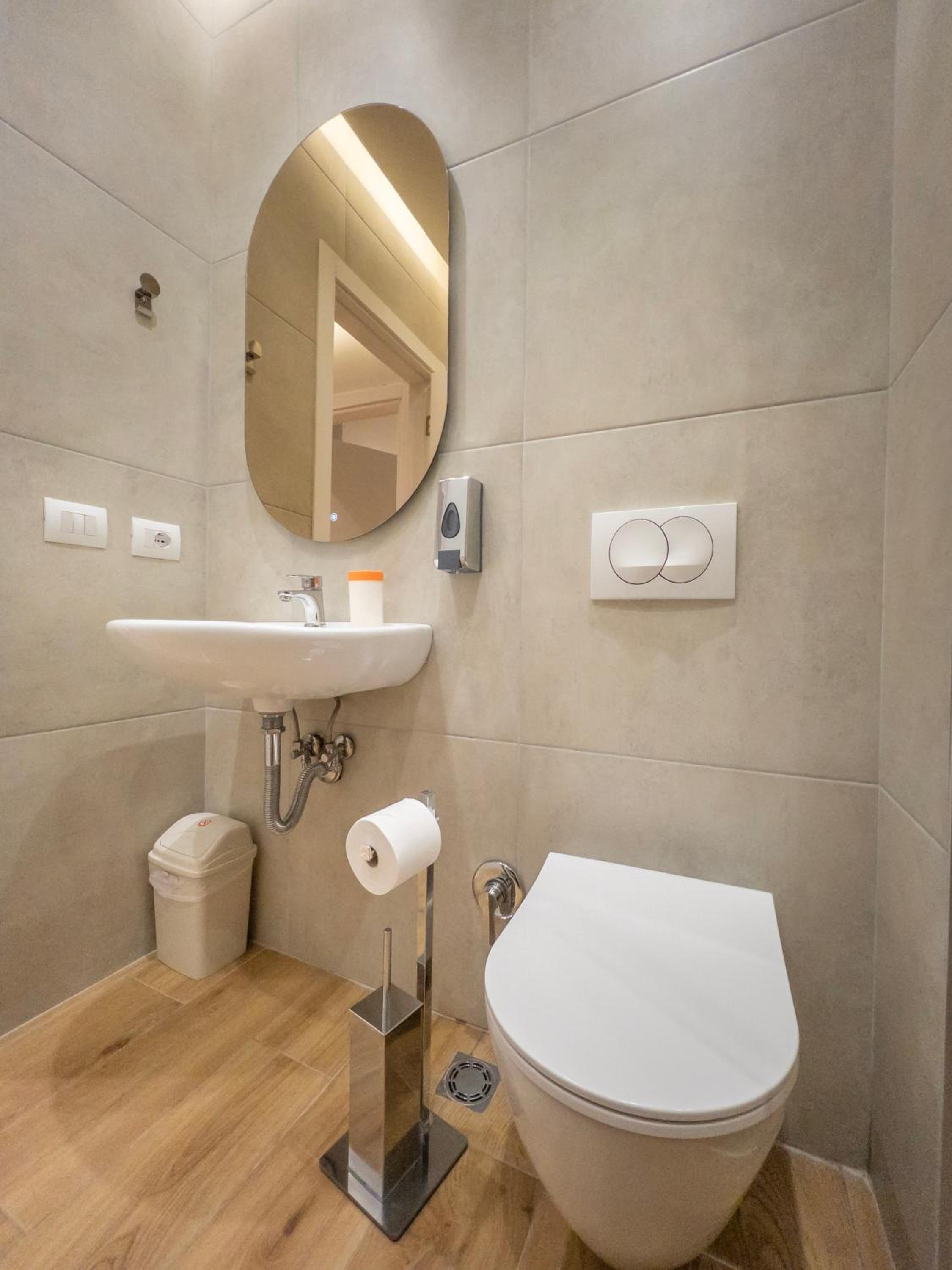 PIN Apartments - 3 Min to Skanderbeg - Free Parking