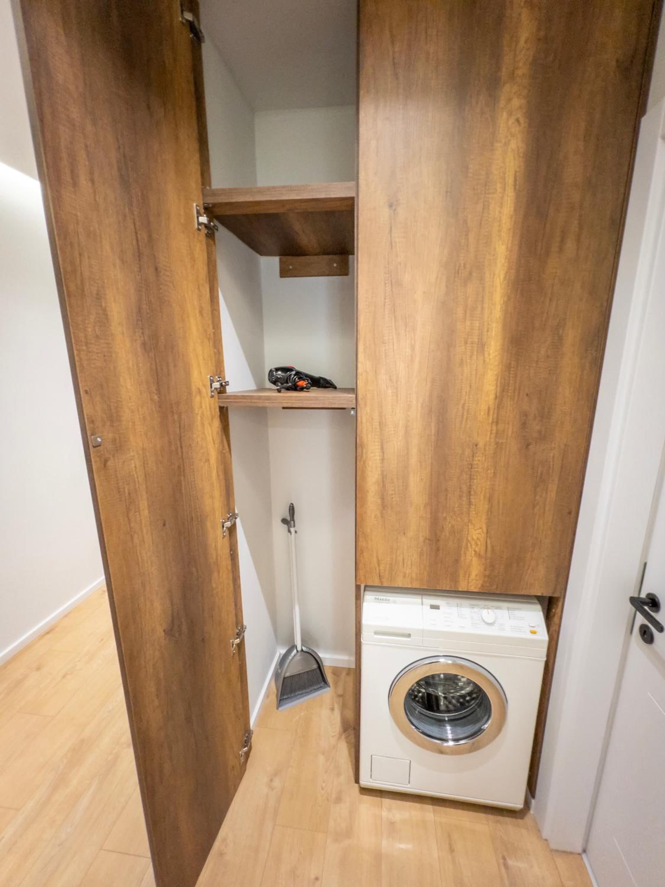 PIN Apartments - 3 Min to Skanderbeg - Free Parking