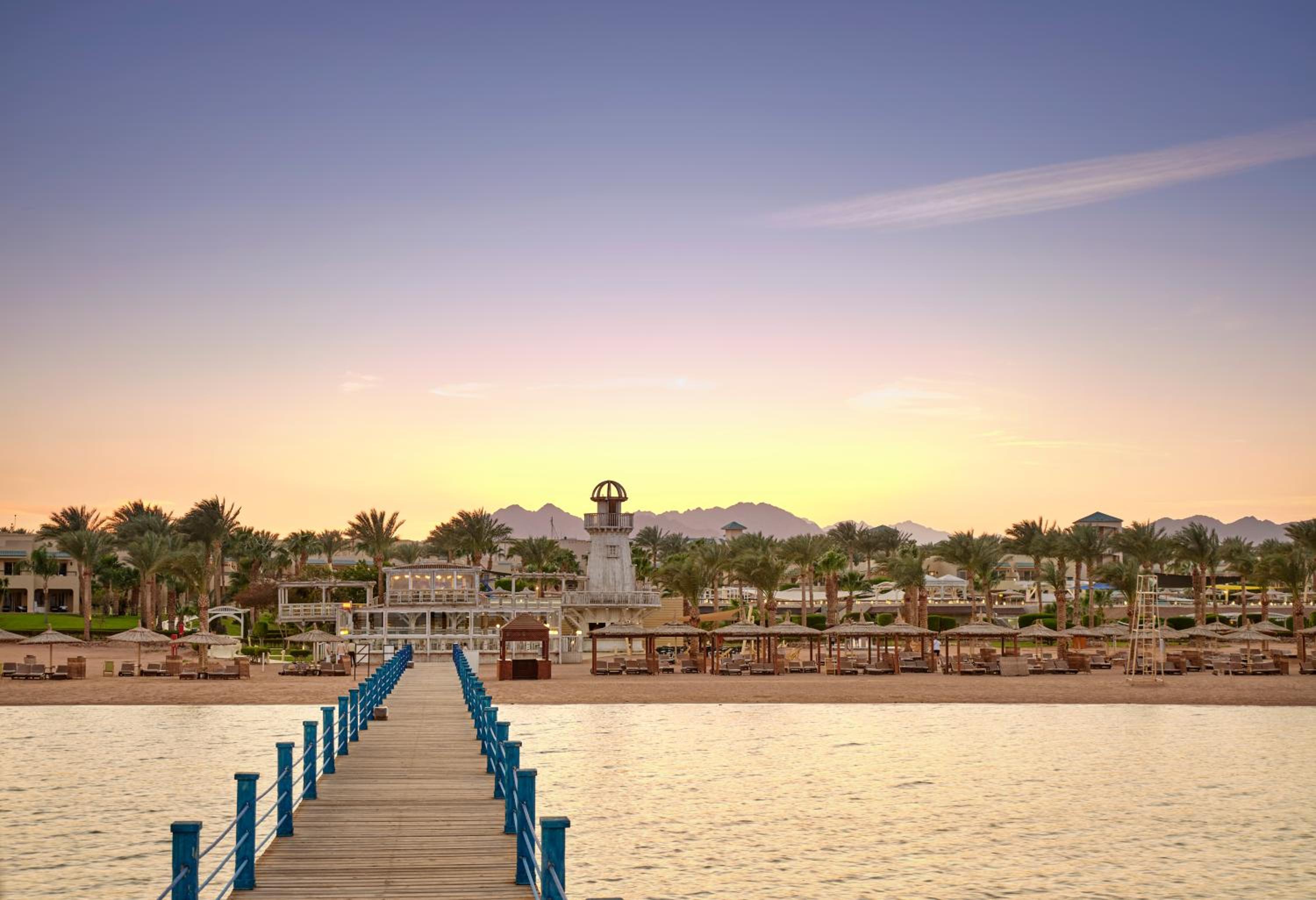 Coral Sea Holiday Resort & Aqua Park