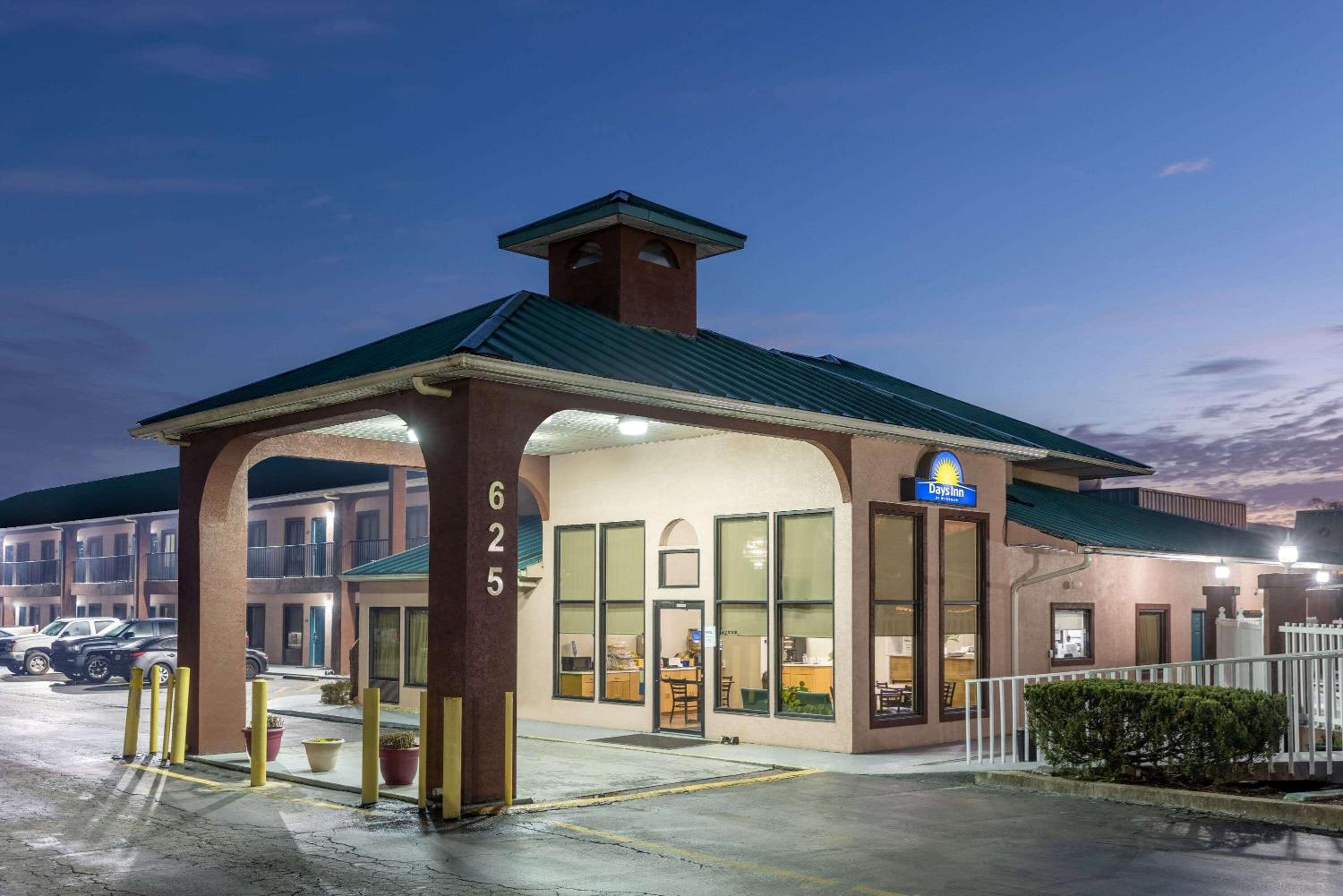 Days Inn by Wyndham Jackson view 4