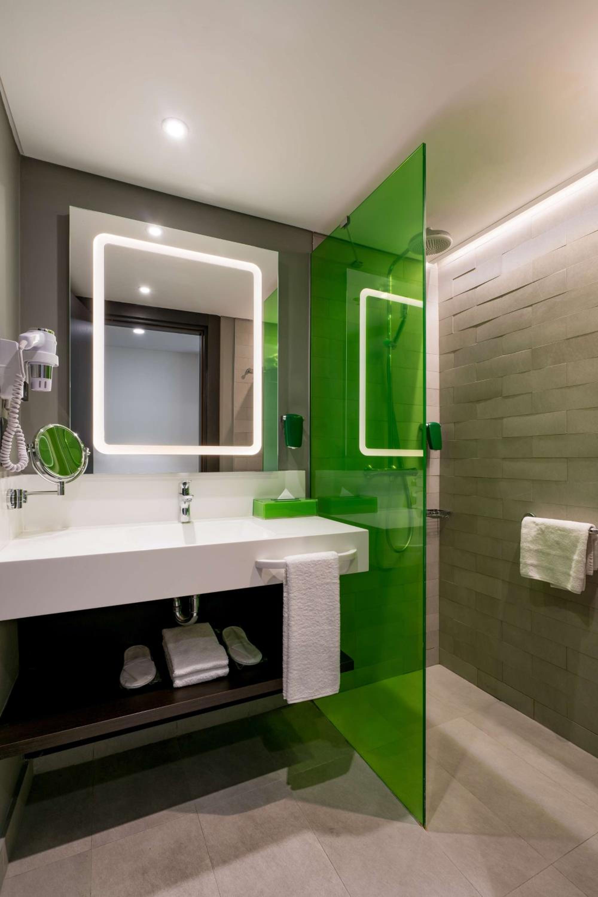 Park Inn by Radisson İzmir - Image 18
